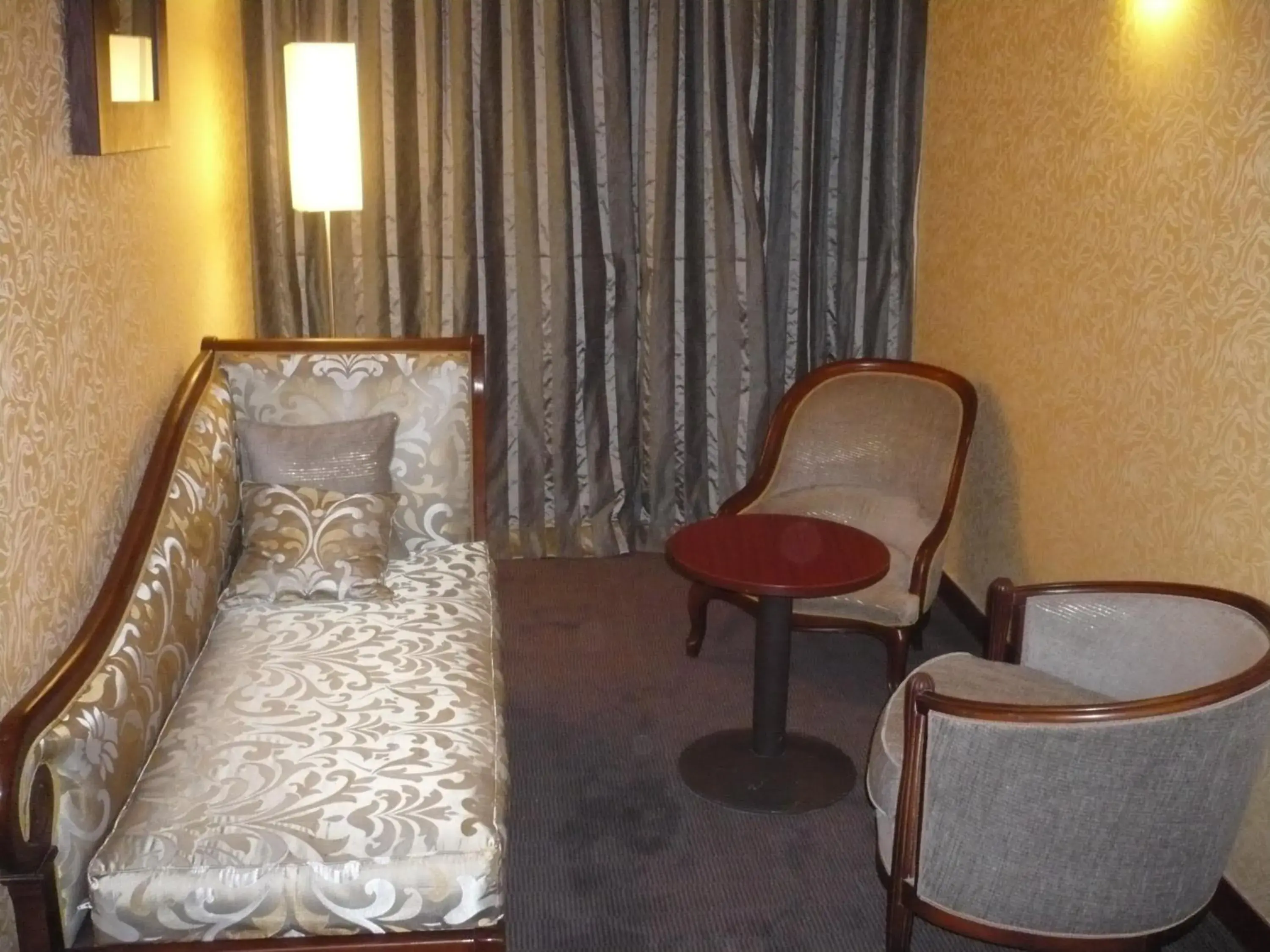 Seating Area in Hotel De France