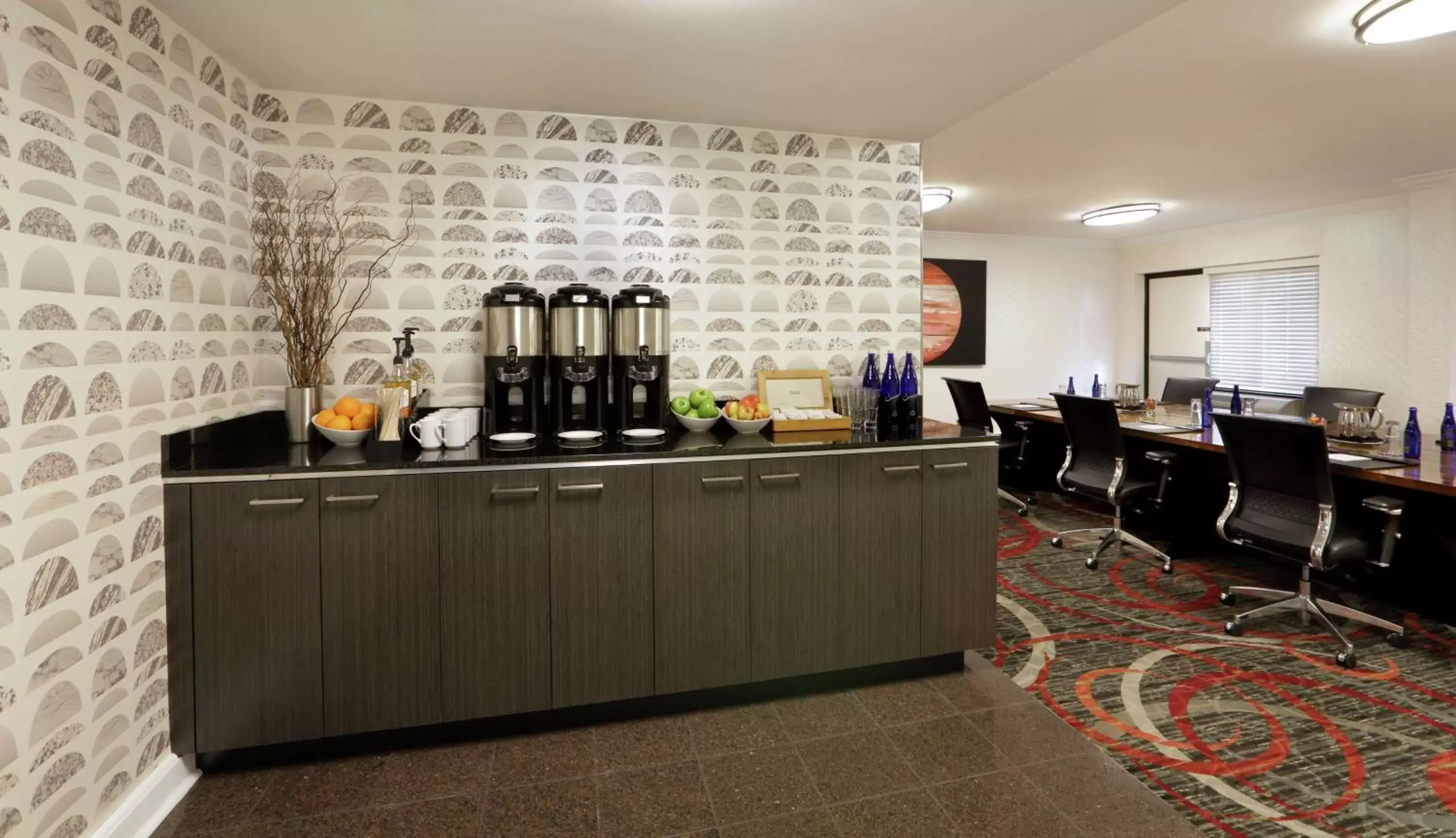 Meeting/conference room, Kitchen/Kitchenette in The Verve Boston Natick, Tapestry Collection by Hilton