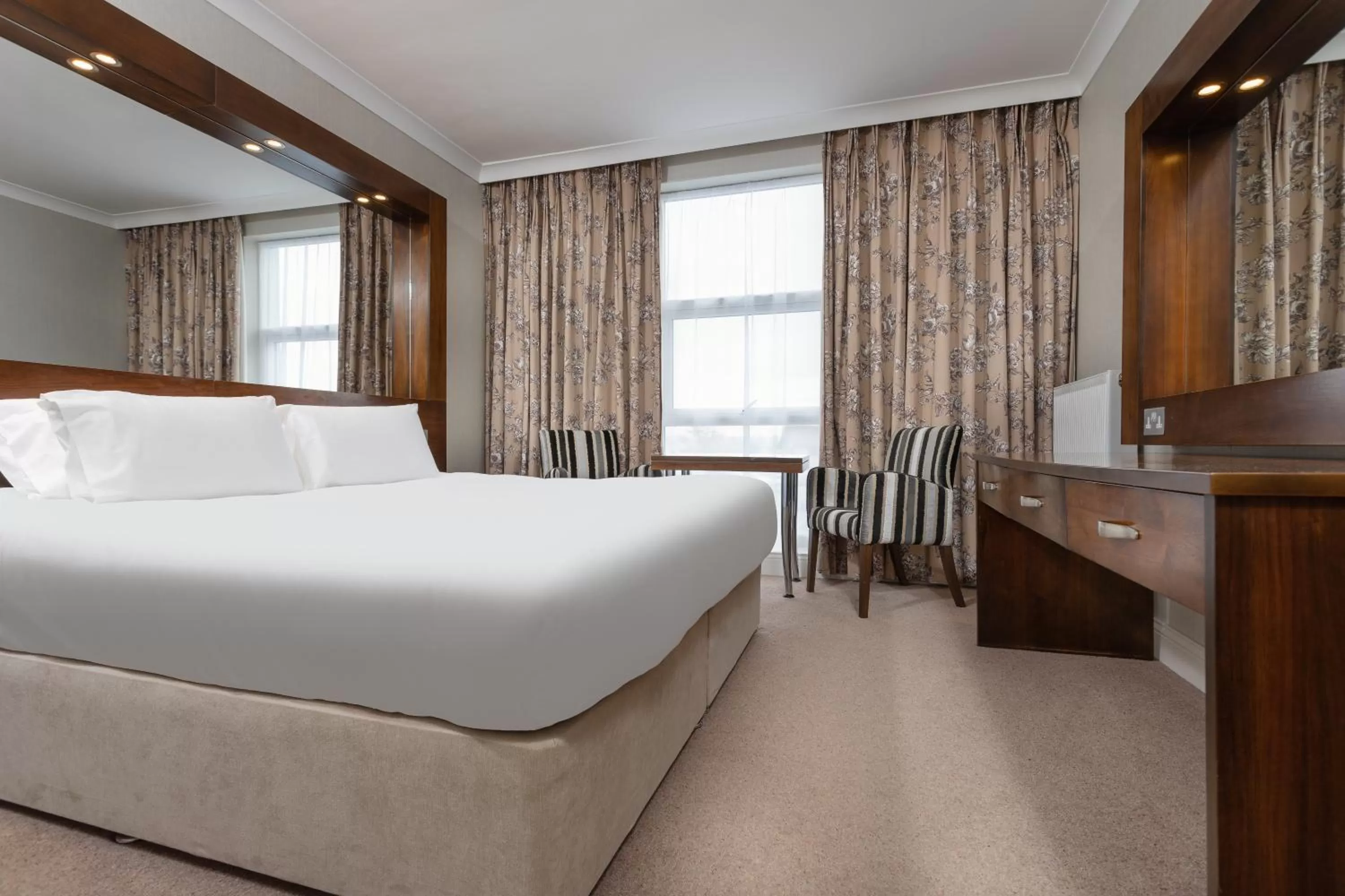 Bed in Flannery's Hotel