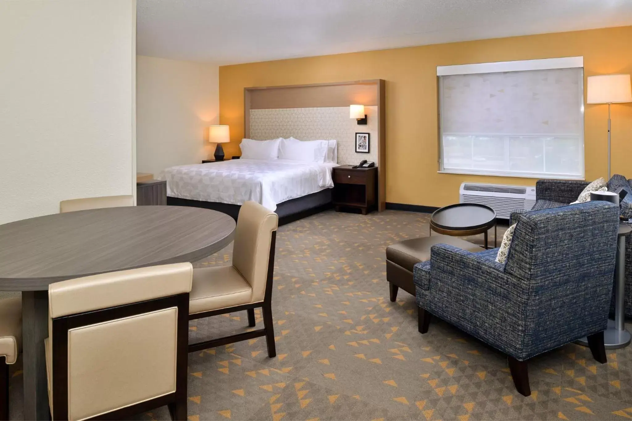 Photo of the whole room in Holiday Inn Hotel & Suites Overland Park-Convention Center, an IHG Hotel