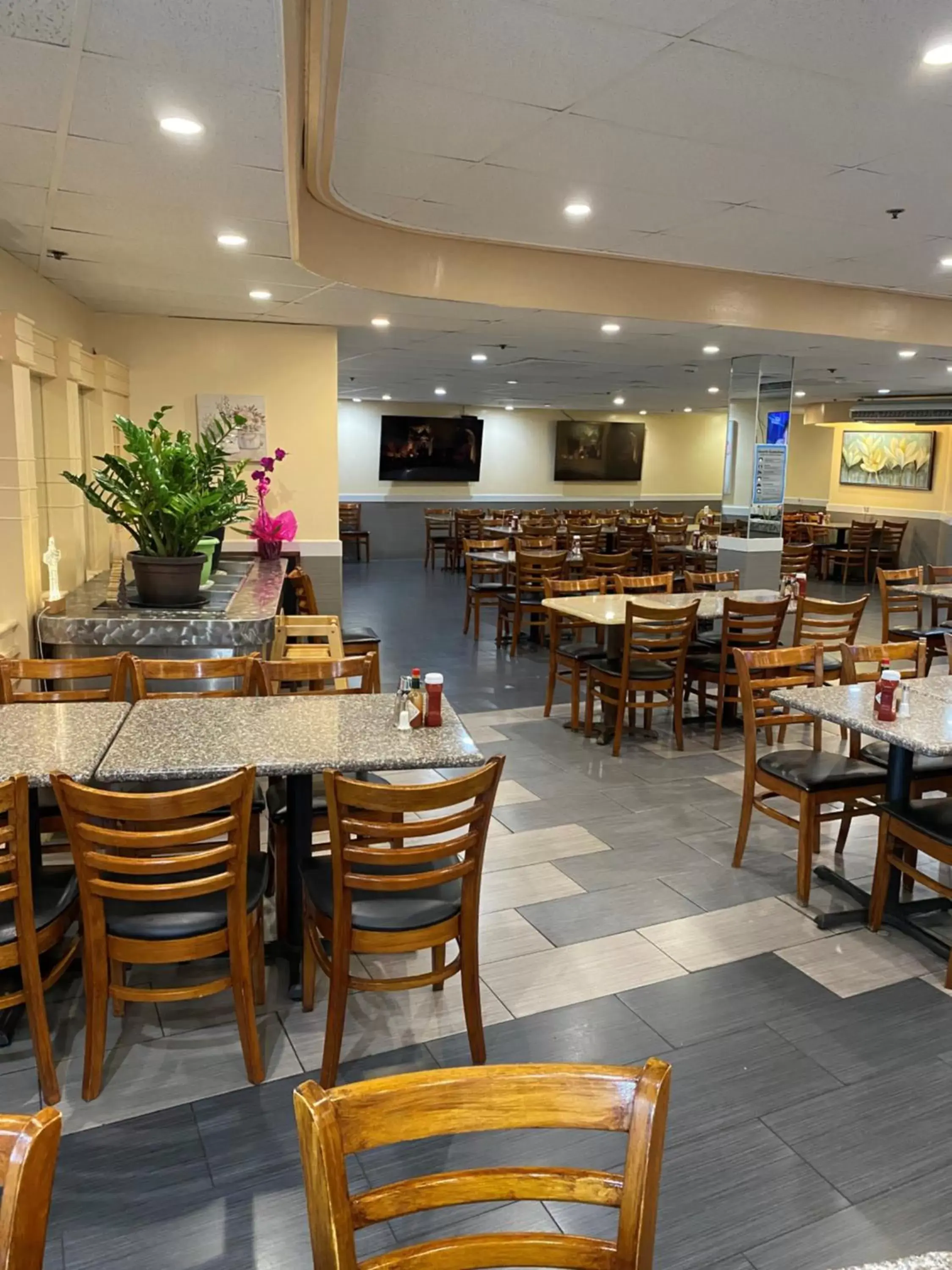 Restaurant/places to eat in Ramada Plaza by Wyndham Waikiki Restaurant/places to eat in Ramada Plaza by Wyndham Waikiki