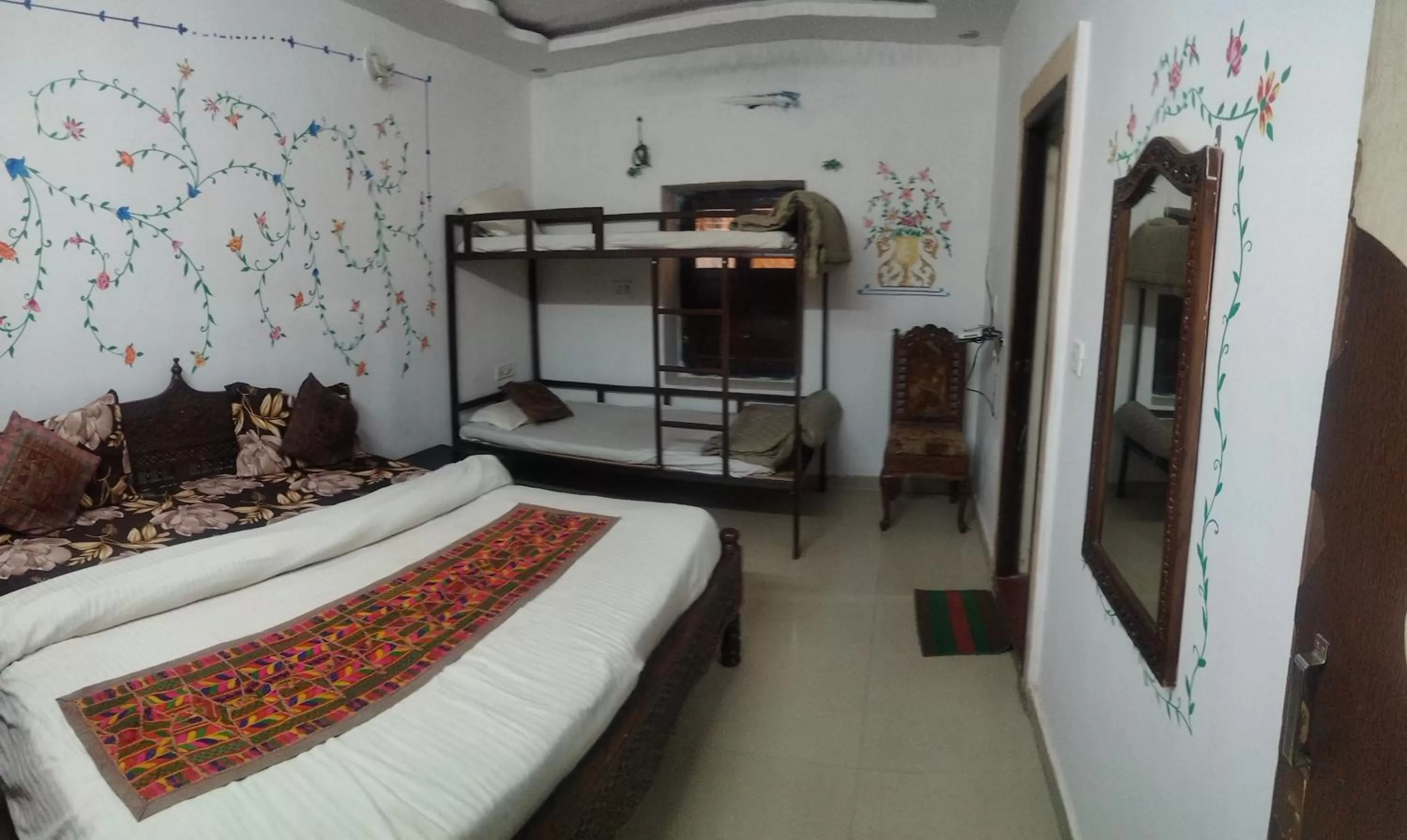 Photo of the whole room, Bed in Hotel Tofu safari