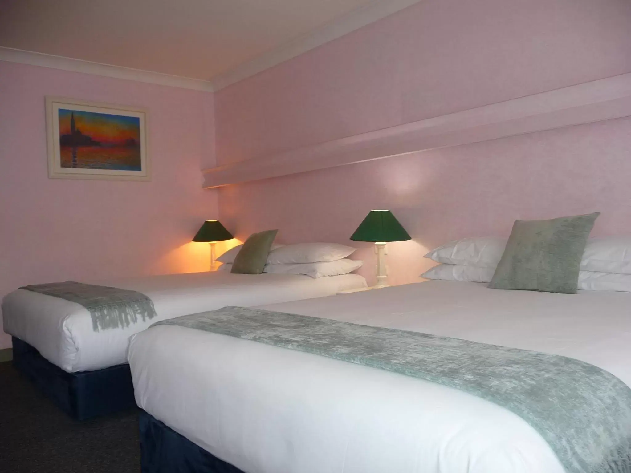 Bed in Tweed Heads Vegas Motel