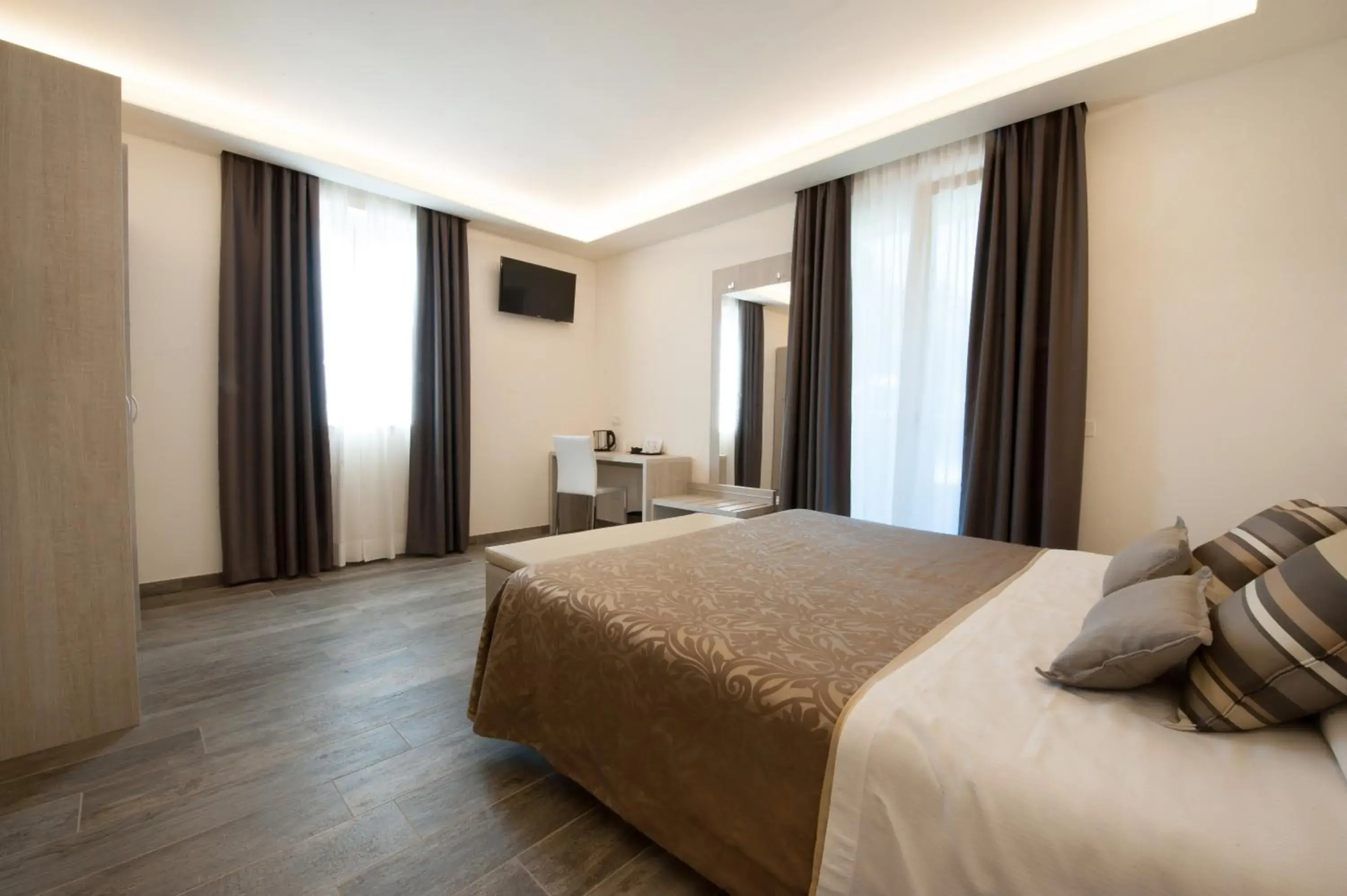 Bedroom, Bed in Hotel Italia