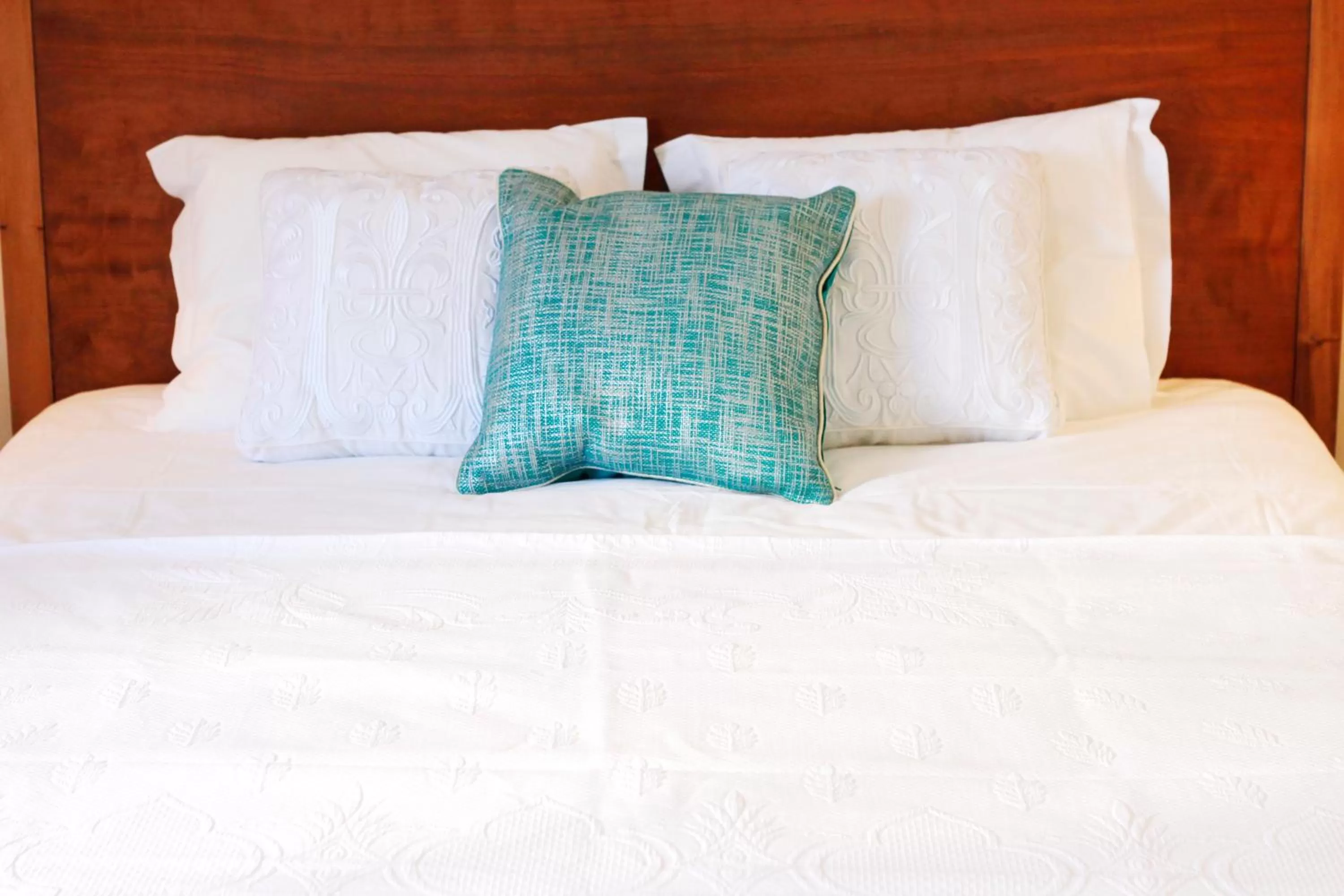 Bed in Magnolia Guesthouse