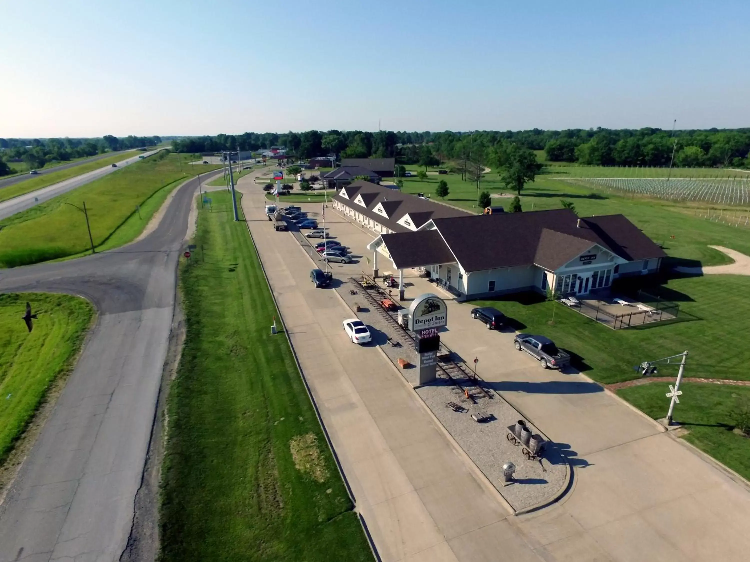 Property building, Bird's-eye View in Depot Inn & Suites