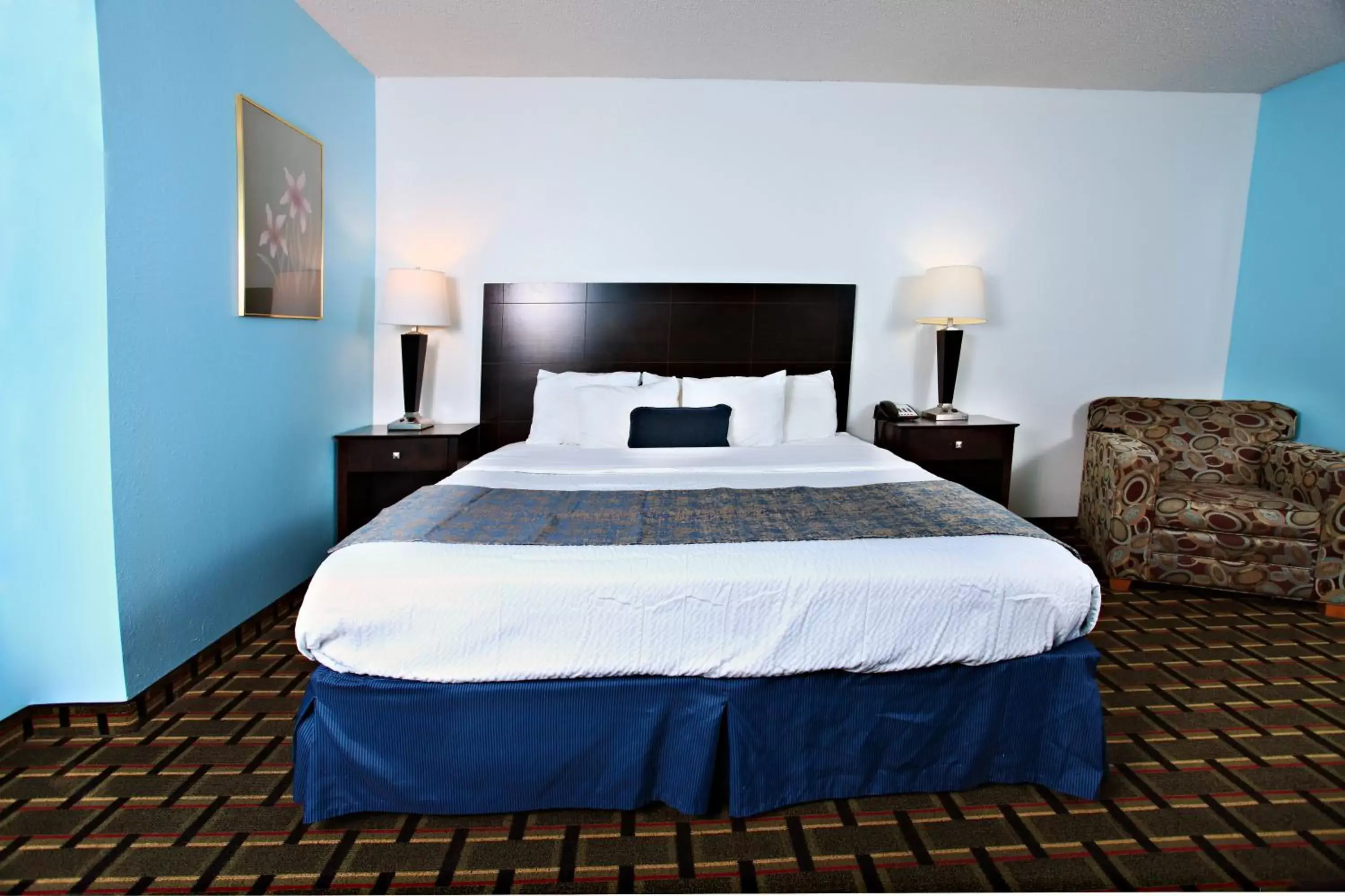 Bed in Coratel Inn & Suites by Jasper Newton Bed in Coratel Inn & Suites by Jasper Newton