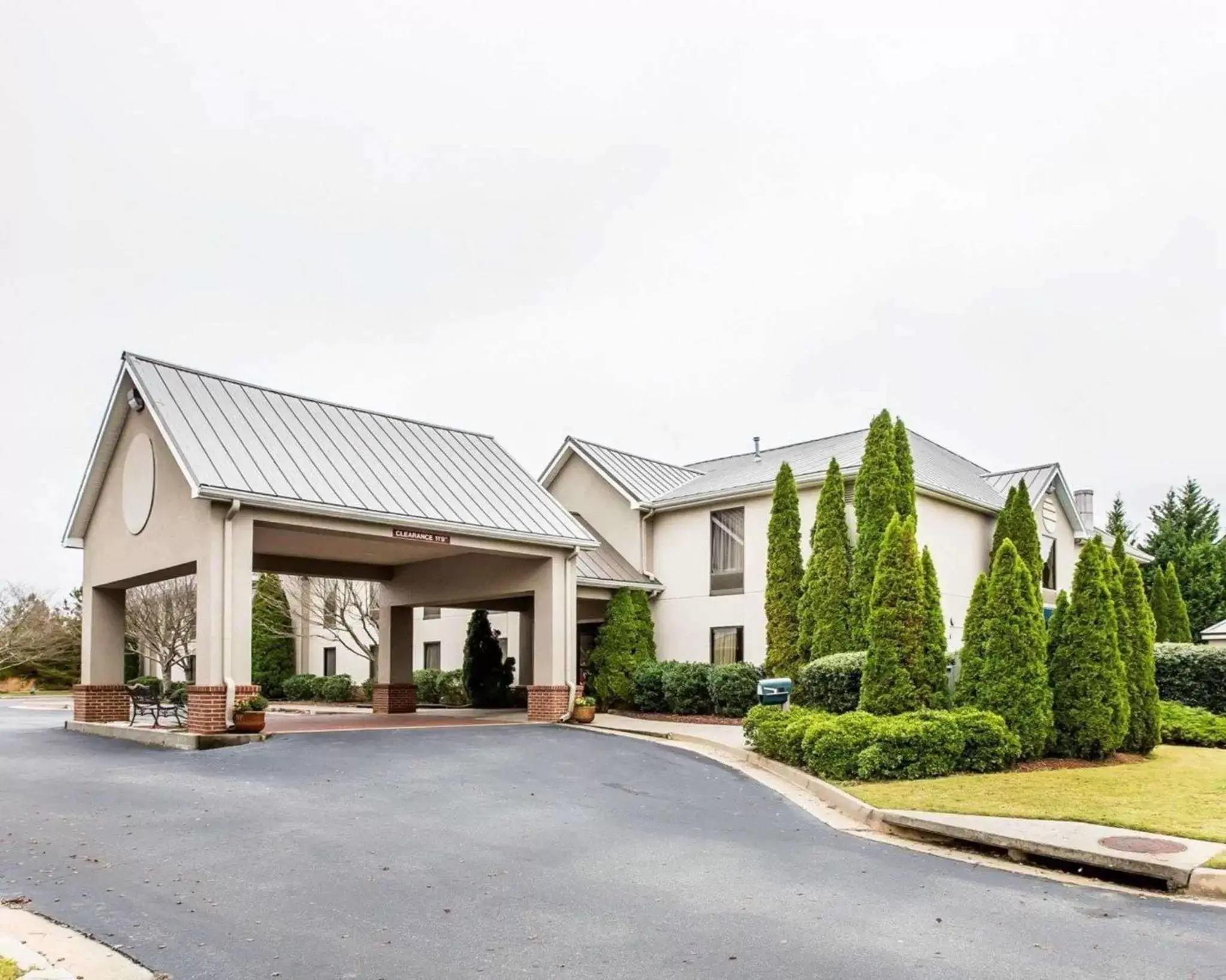 Property Building in Quality Inn & Suites Dawsonville