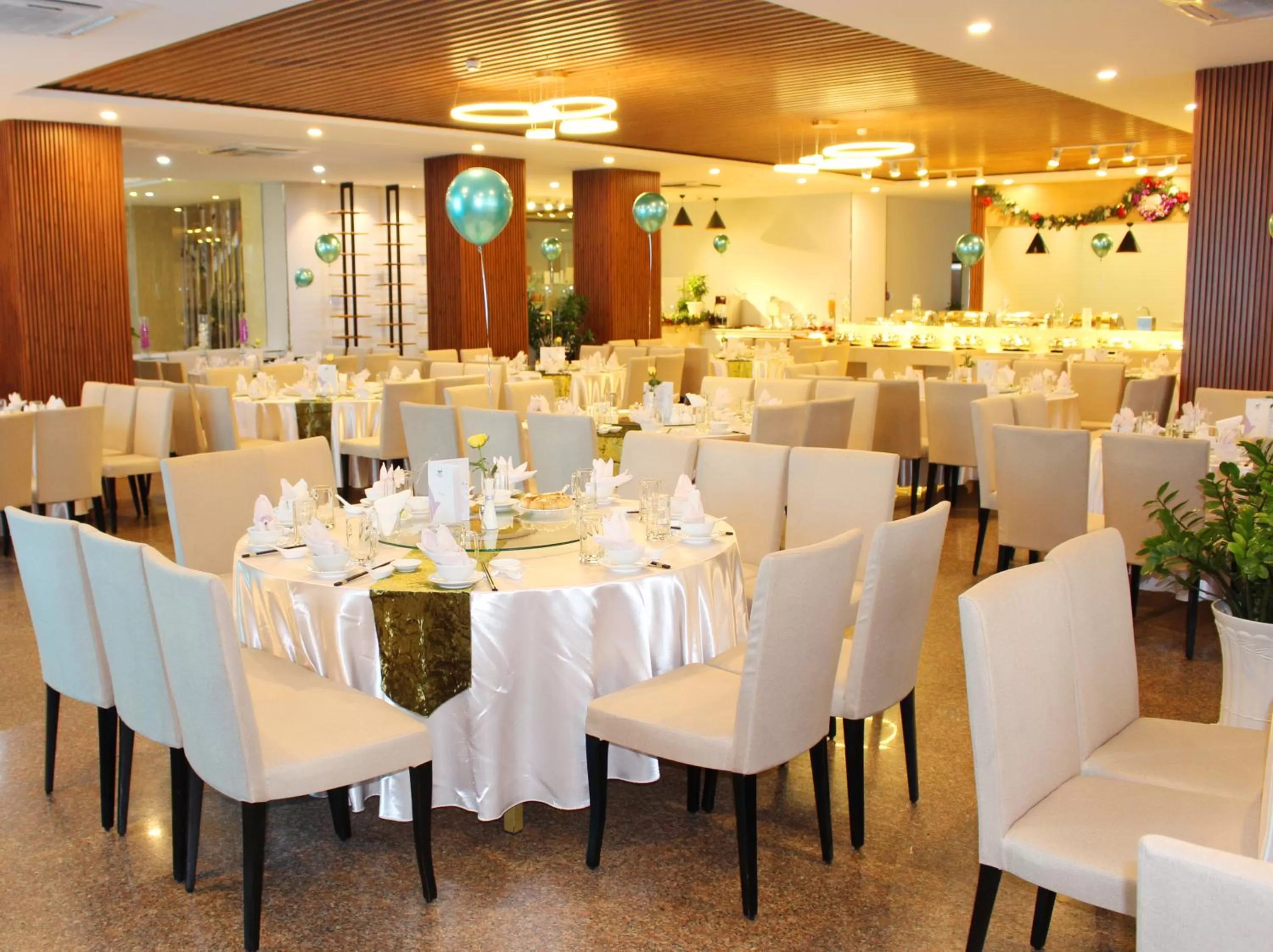 Restaurant/places to eat in TTC Hotel Can Tho