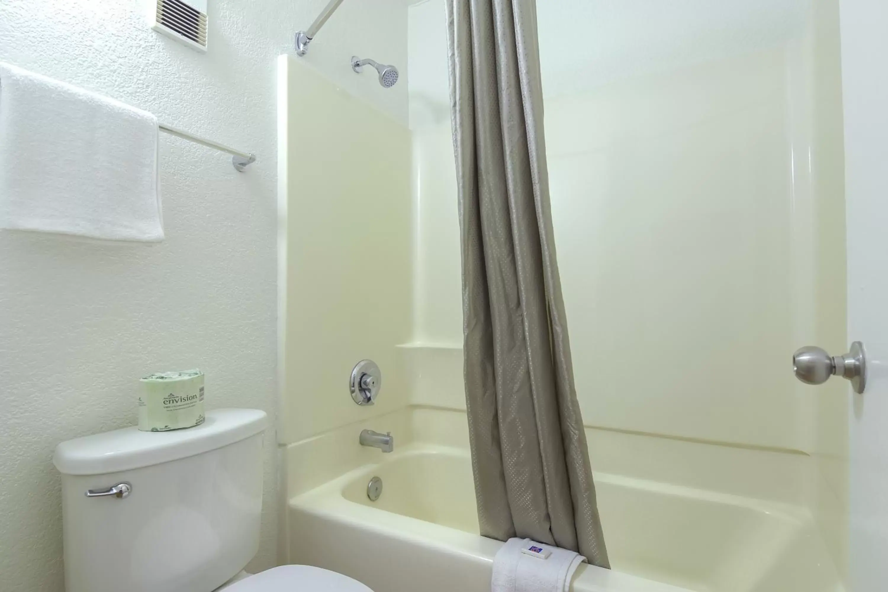 Shower, Bathroom in Motel 6-Las Vegas, NV - Tropicana