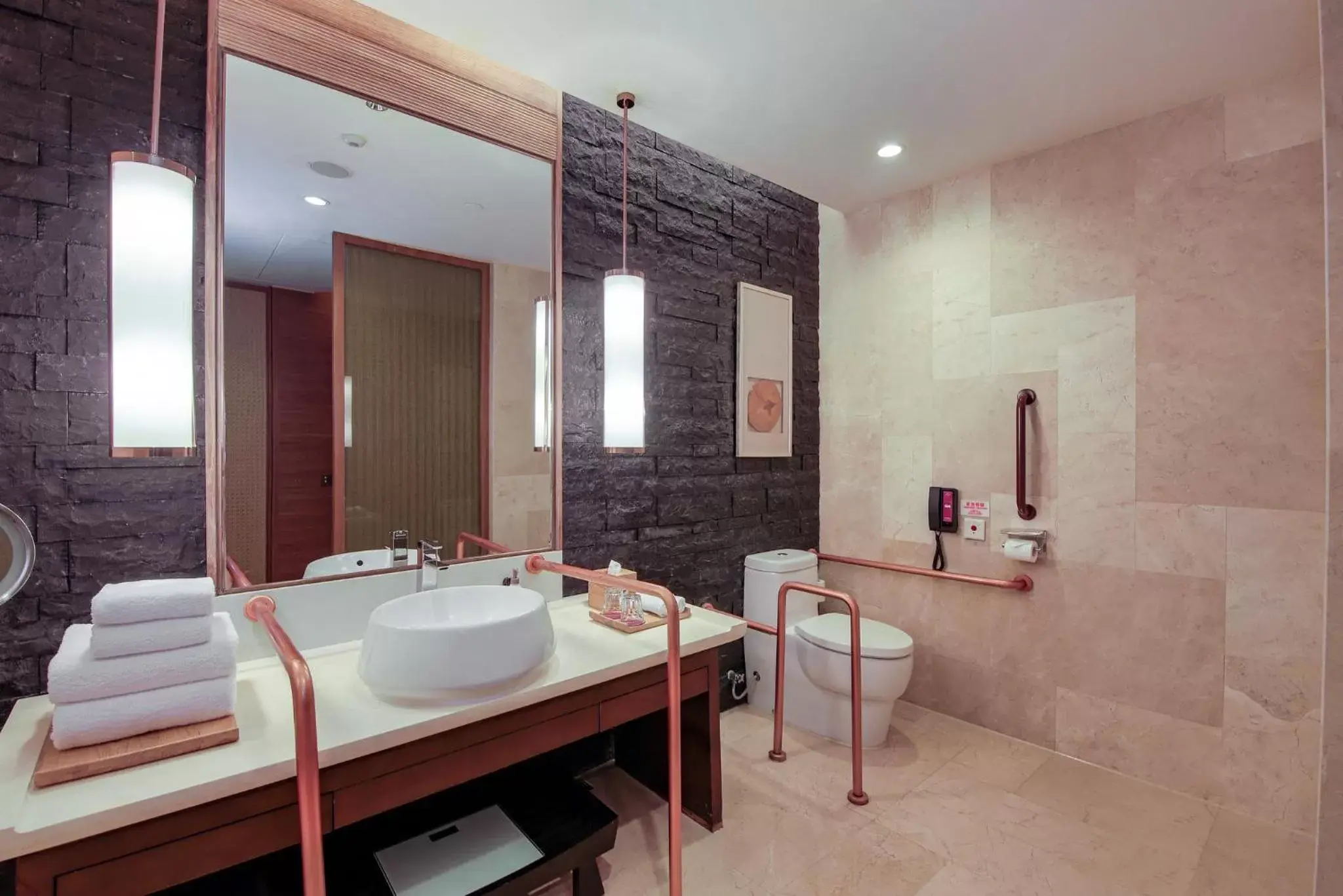 Bathroom in Crowne Plaza Hailing Island, an IHG Hotel