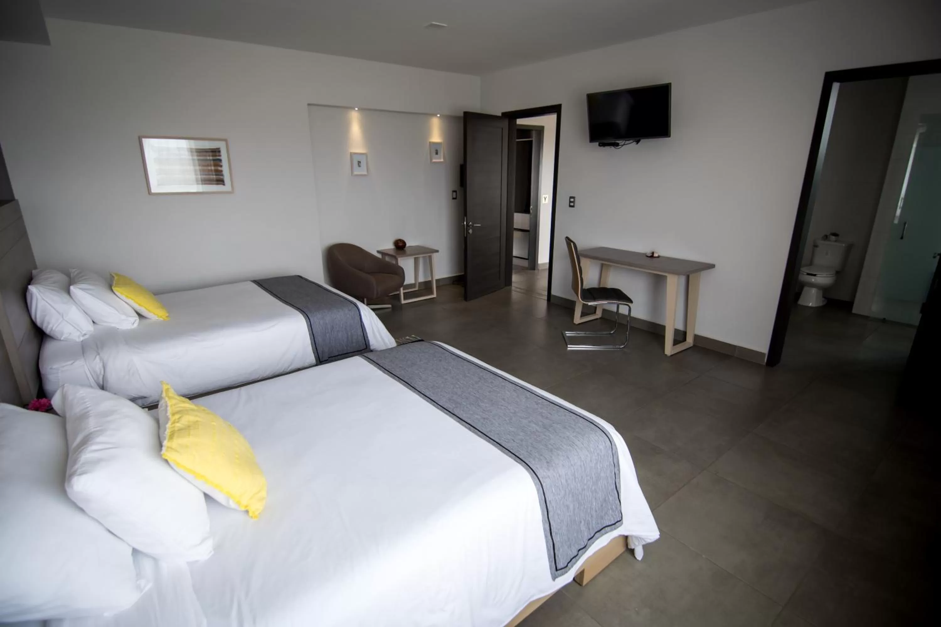 Family, Bed in Maria Ines Hotel Suite