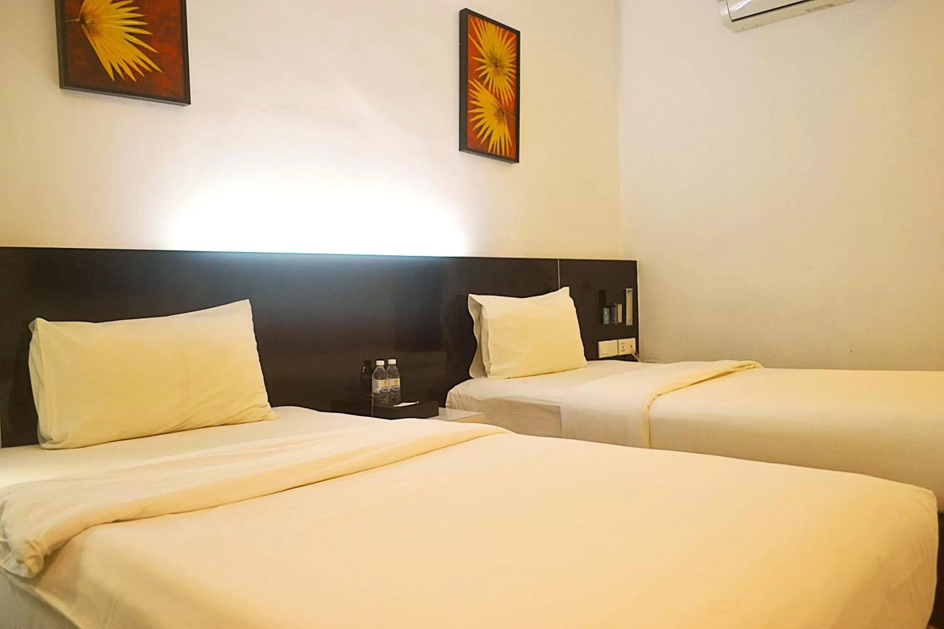 Bed in Golden Roof Hotel Ampang Ipoh