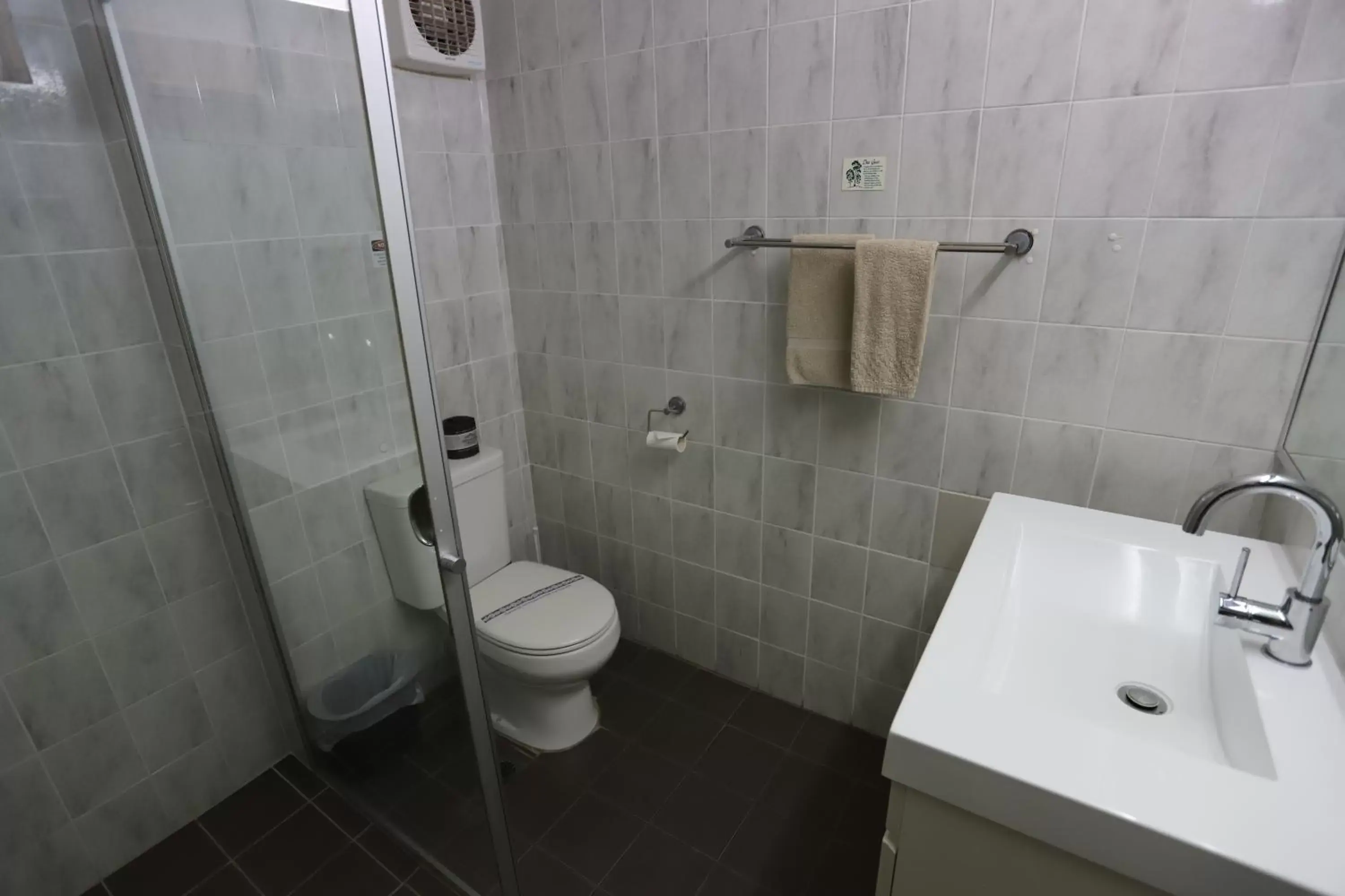 Bathroom in Citigate Motel Newcastle