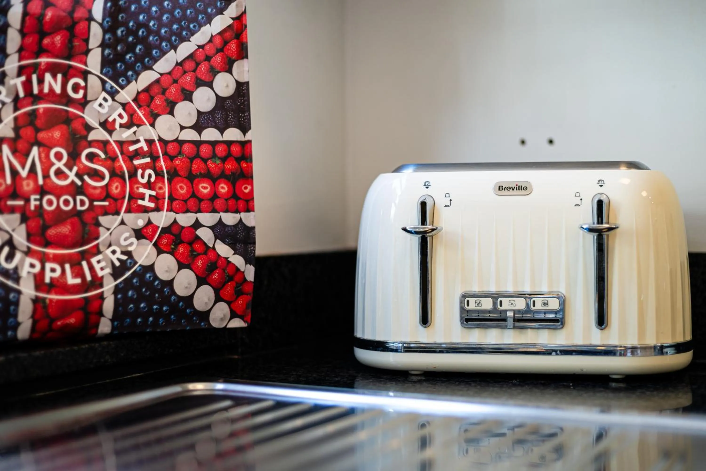 Kitchen or kitchenette in Bond Street Serviced Apartment