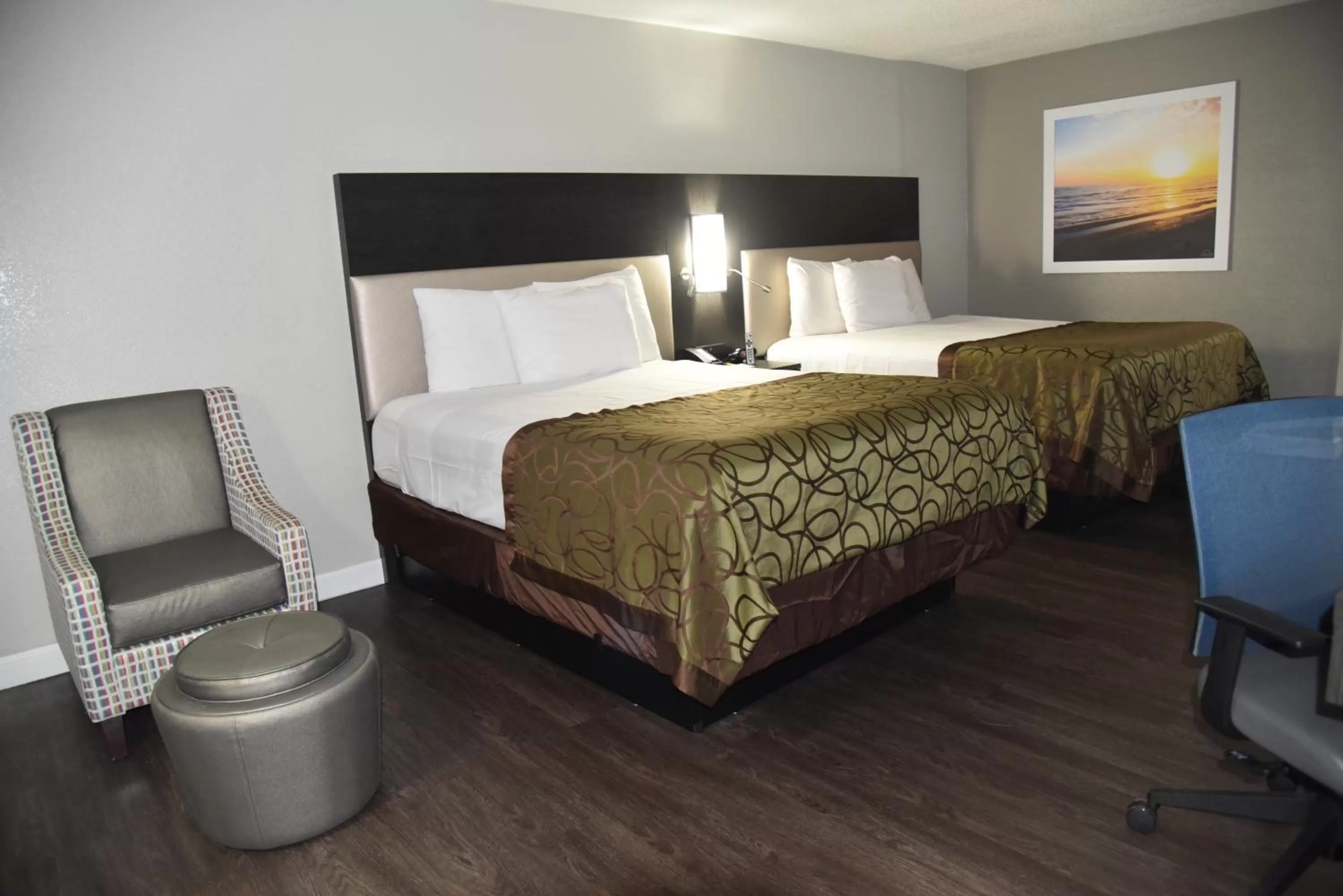 Bed in Days Inn by Wyndham Goose Creek