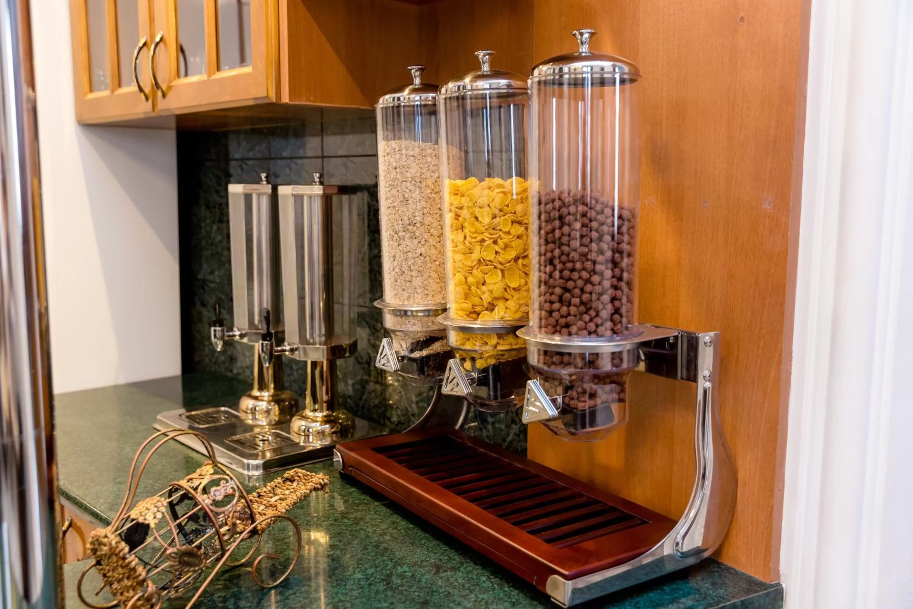 Breakfast in Elia Palace Hotel