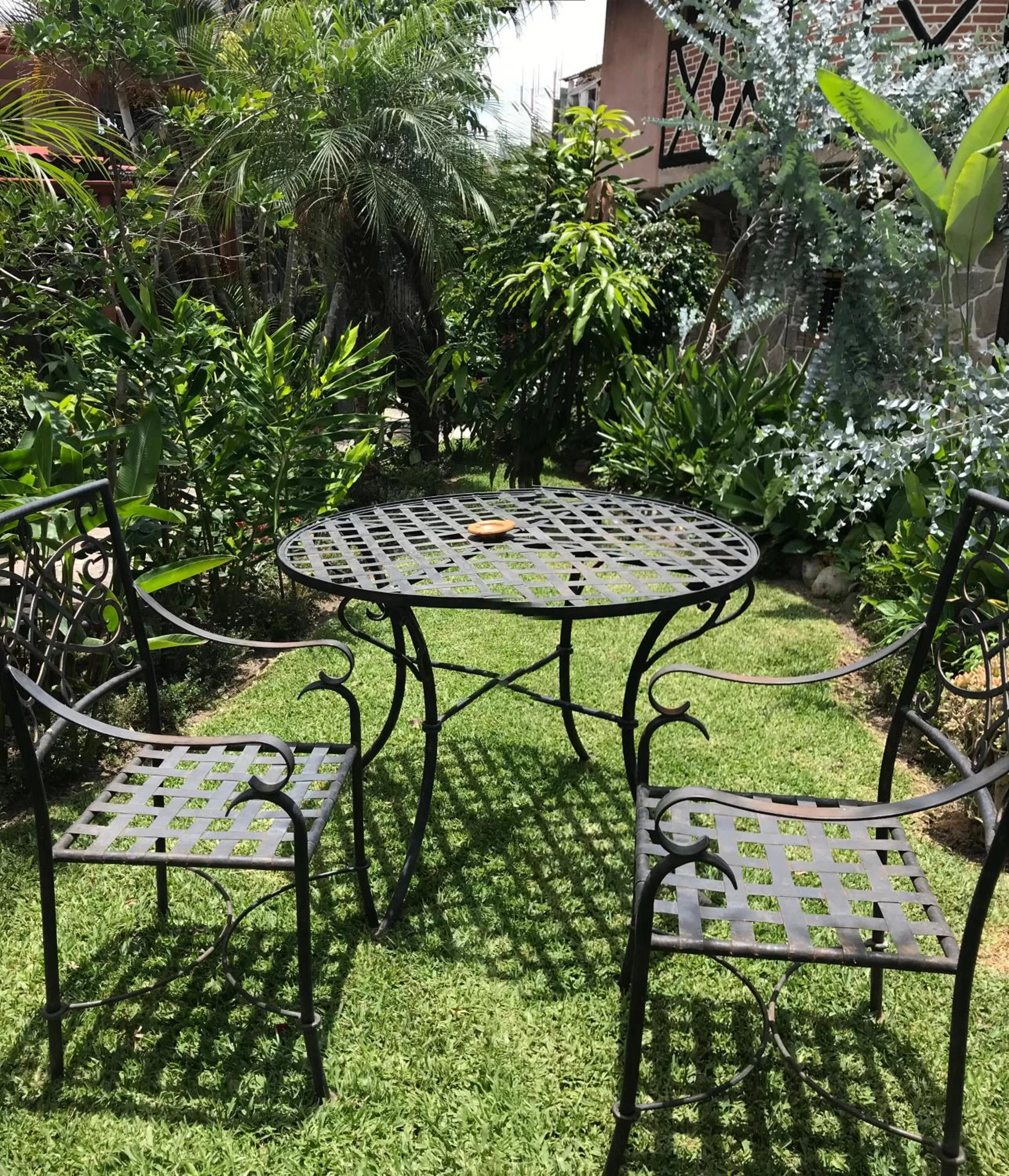 Patio in Hotel Utz Jay