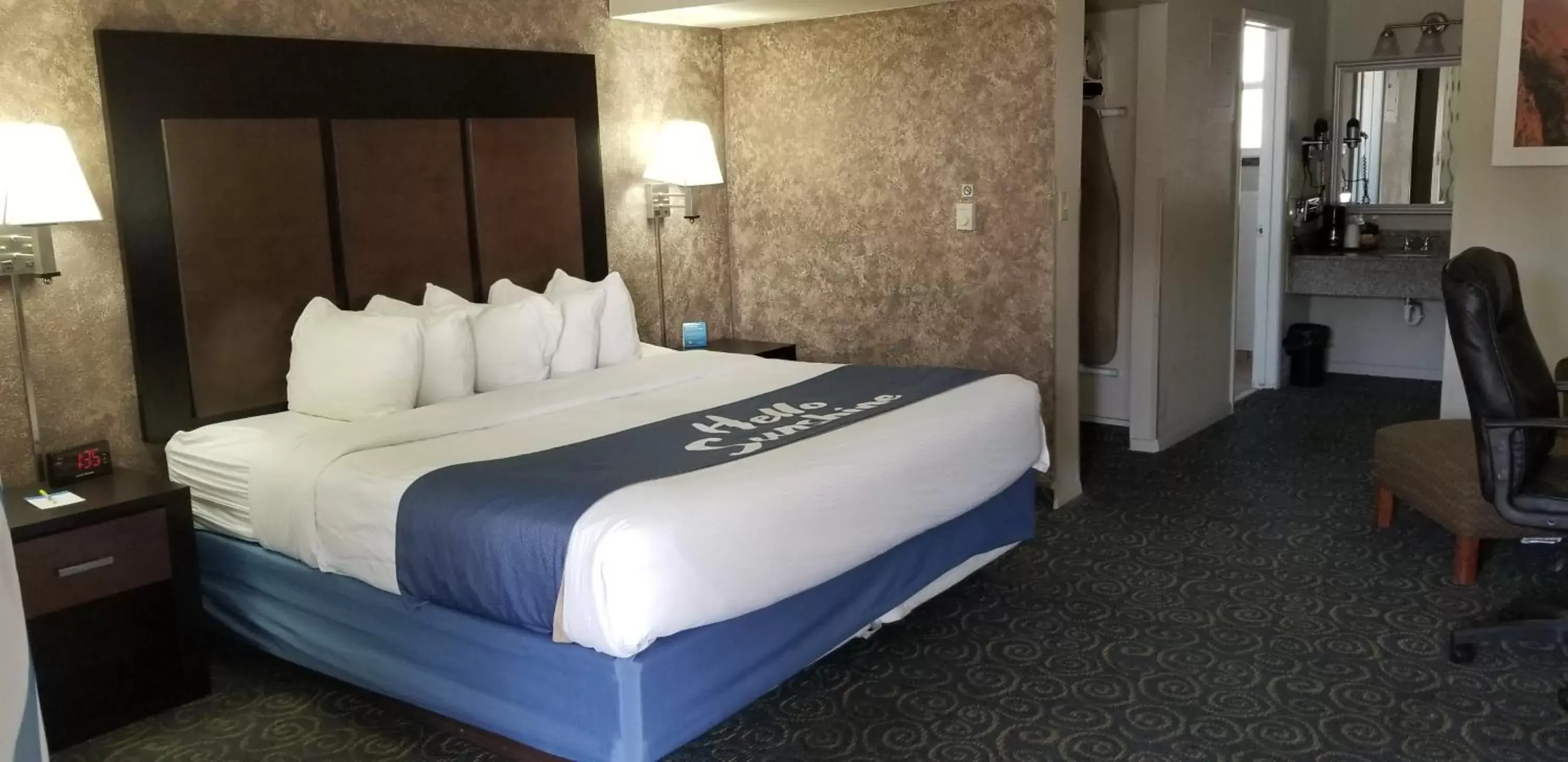 Bed in Days Inn & Suites by Wyndham Trinidad