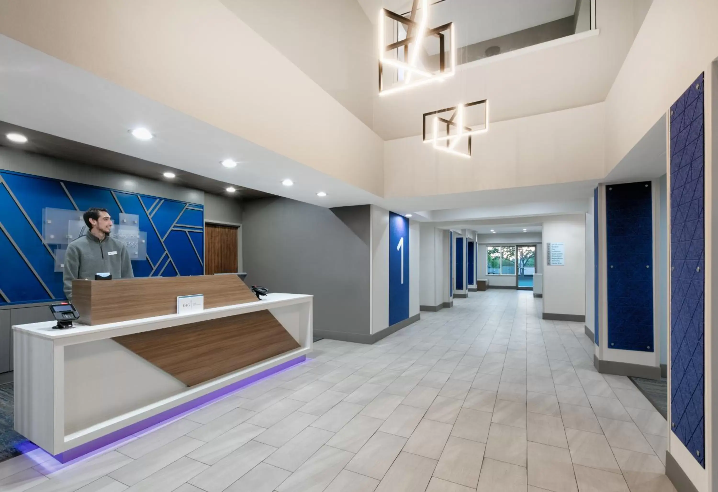 Lobby or reception, Lobby/Reception in Holiday Inn Express & Suites - Dallas Park Central Northeast, an IHG Hotel