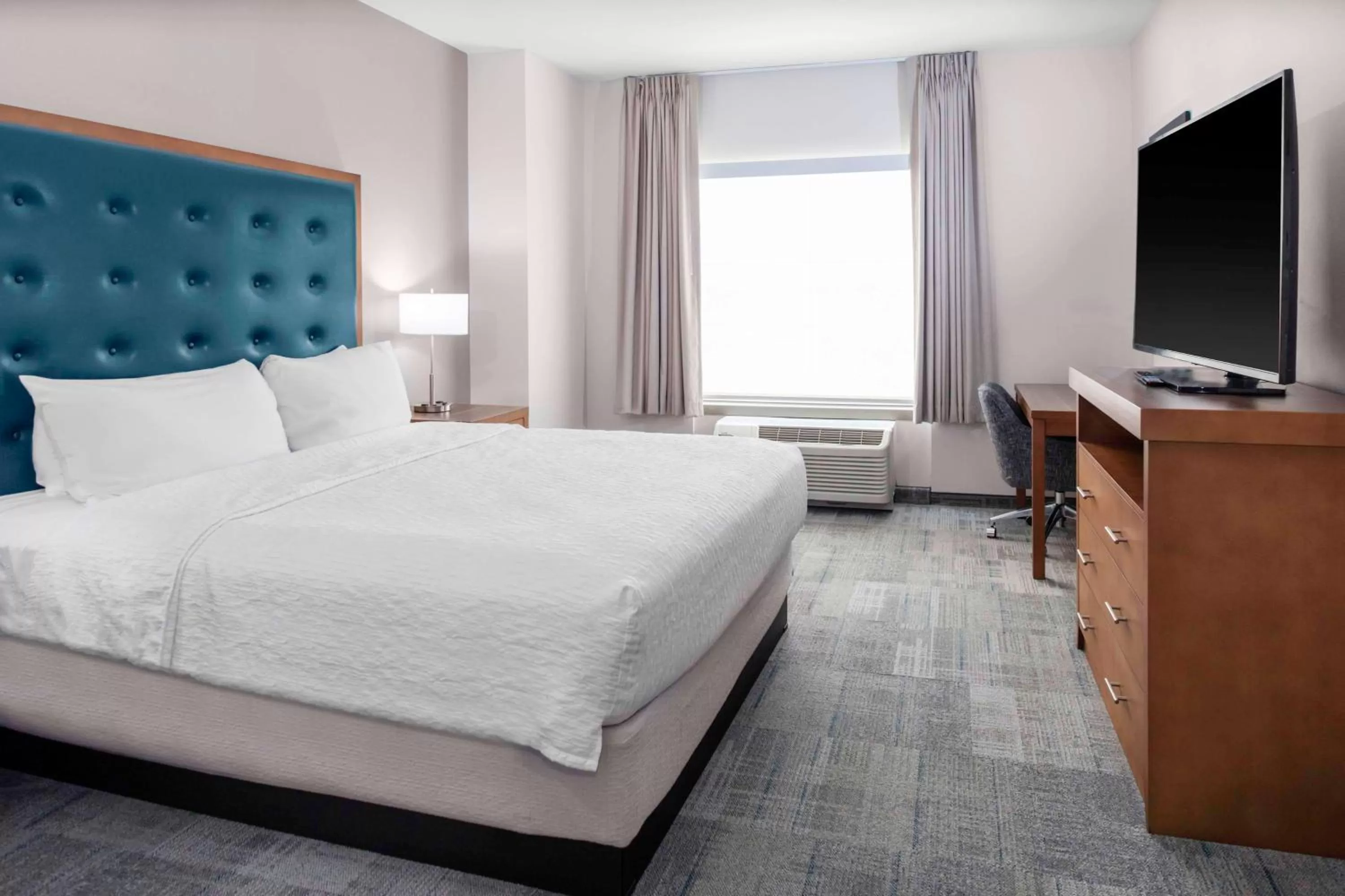 Bed in Homewood Suites by Hilton St. Louis - Galleria