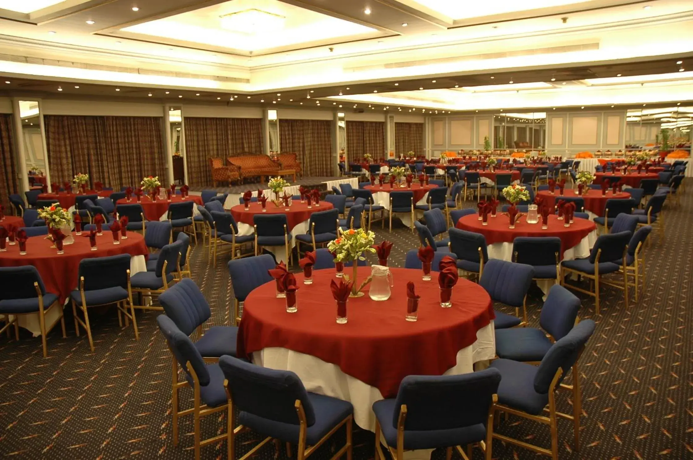 Restaurant/Places to Eat in Regent Plaza Hotel & Convention Center