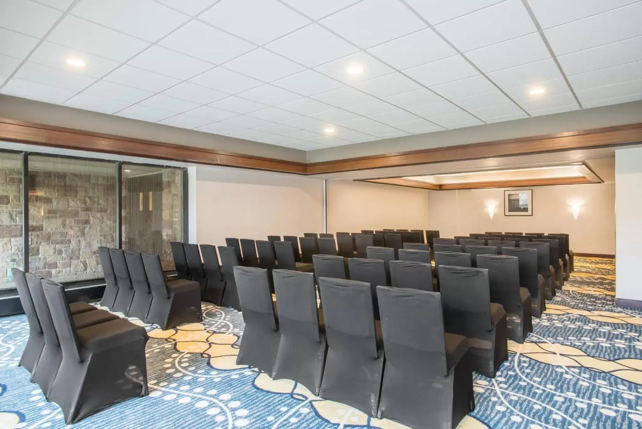 Meeting/conference room in Crowne Plaza Princeton, an IHG Hotel