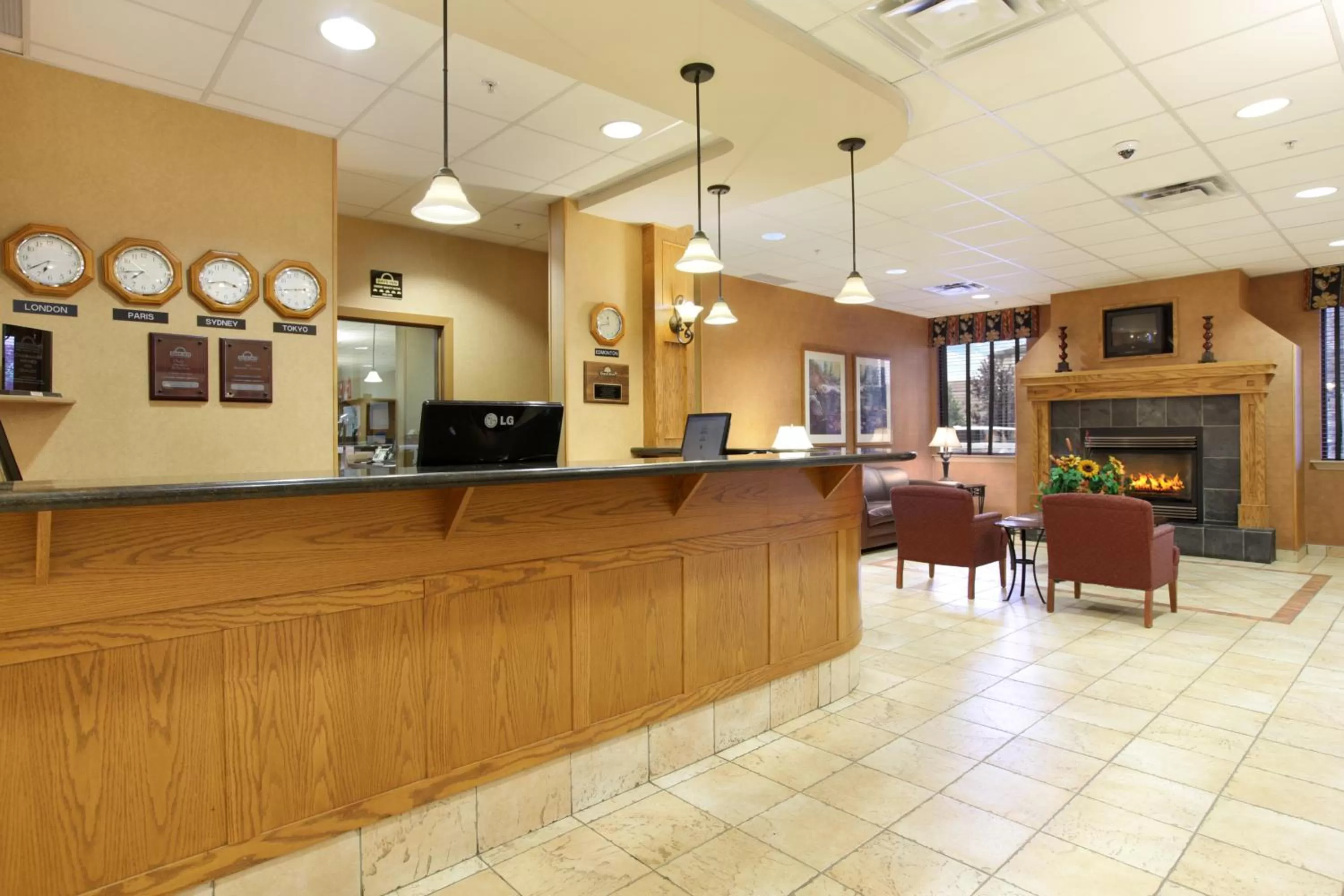 Lobby or reception in Days Inn & Suites by Wyndham West Edmonton