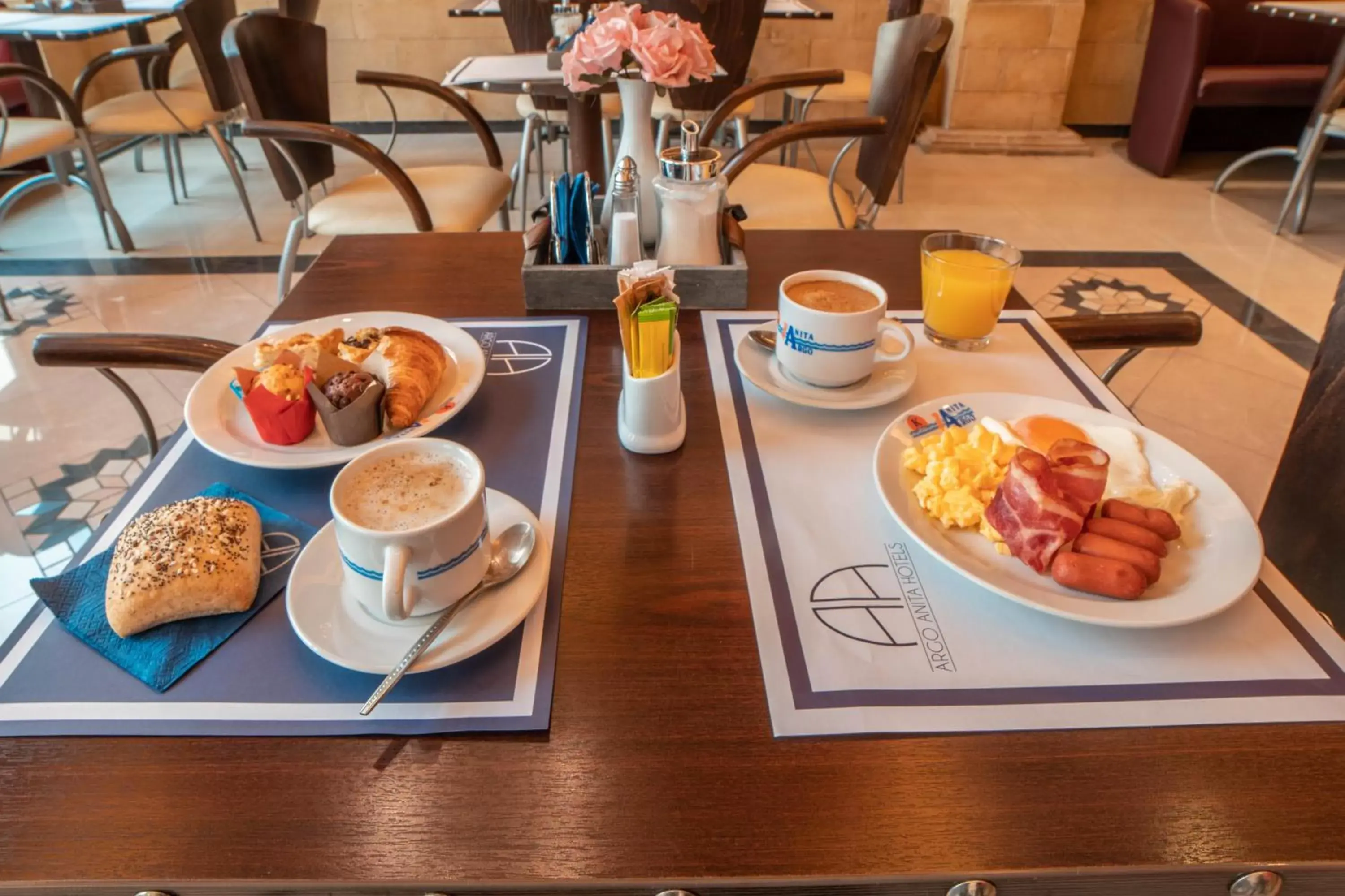 Coffee/tea facilities in Argo Hotel Piraeus