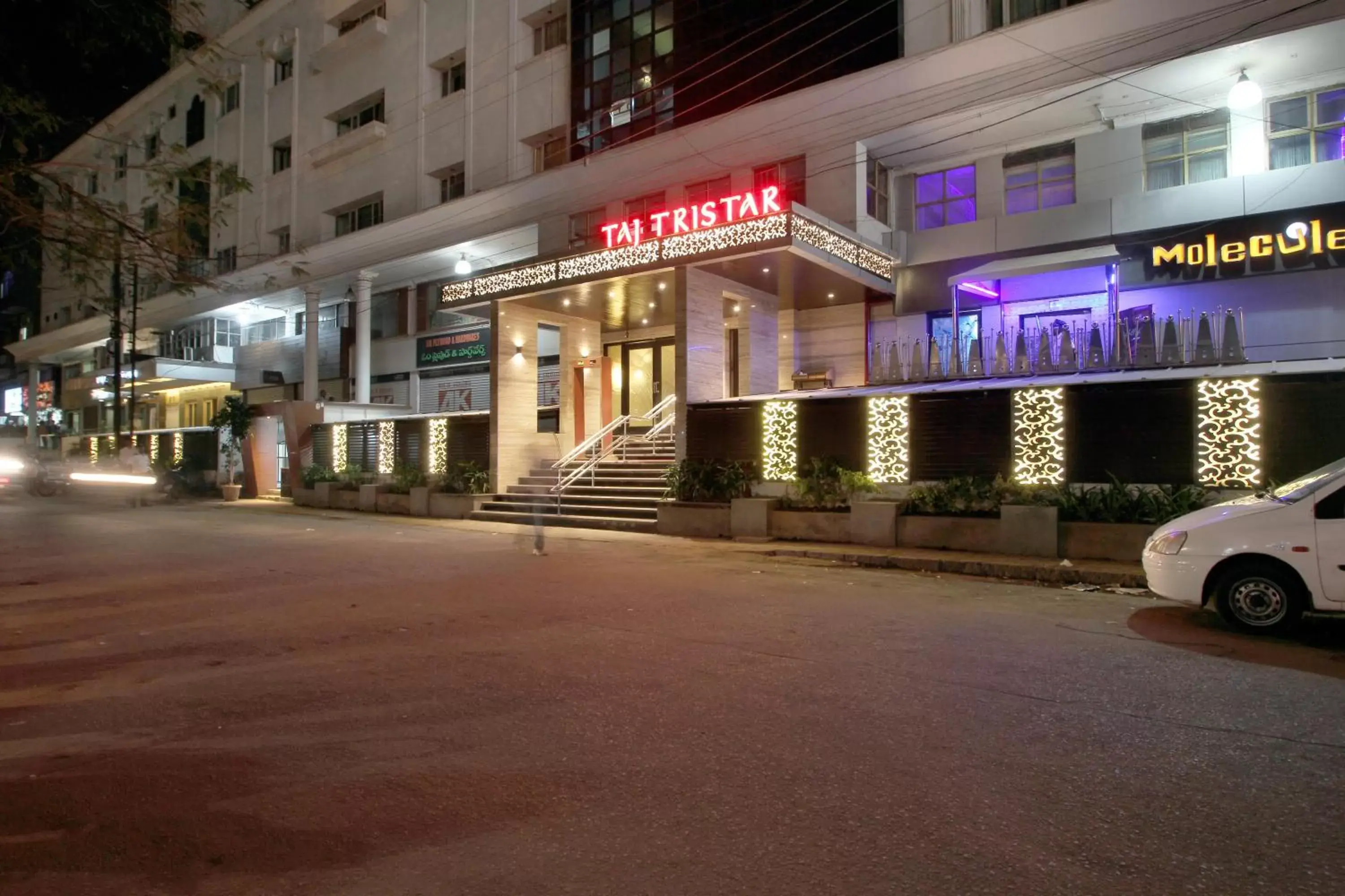 Facade/entrance, Property Building in Taj Tristar