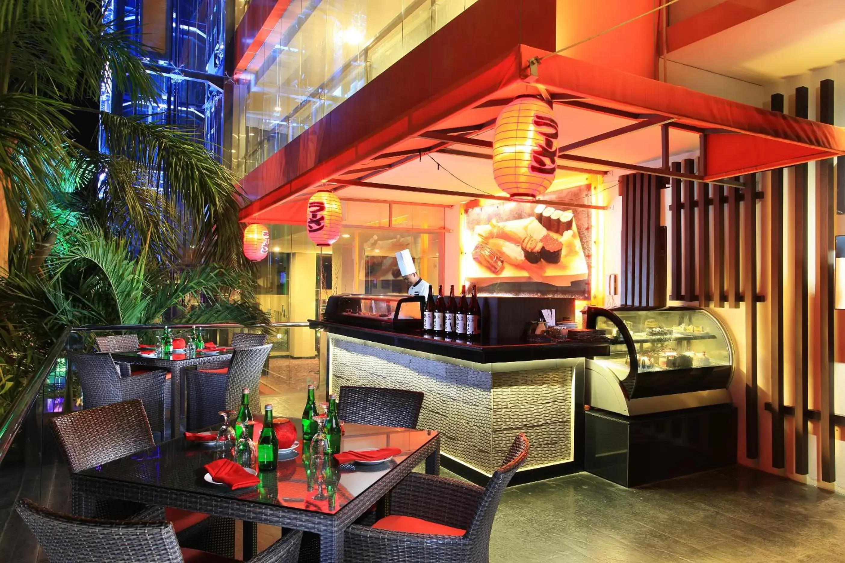 Restaurant/places to eat in Swiss-Belhotel Silae Palu Restaurant/places to eat in Swiss-Belhotel Silae Palu