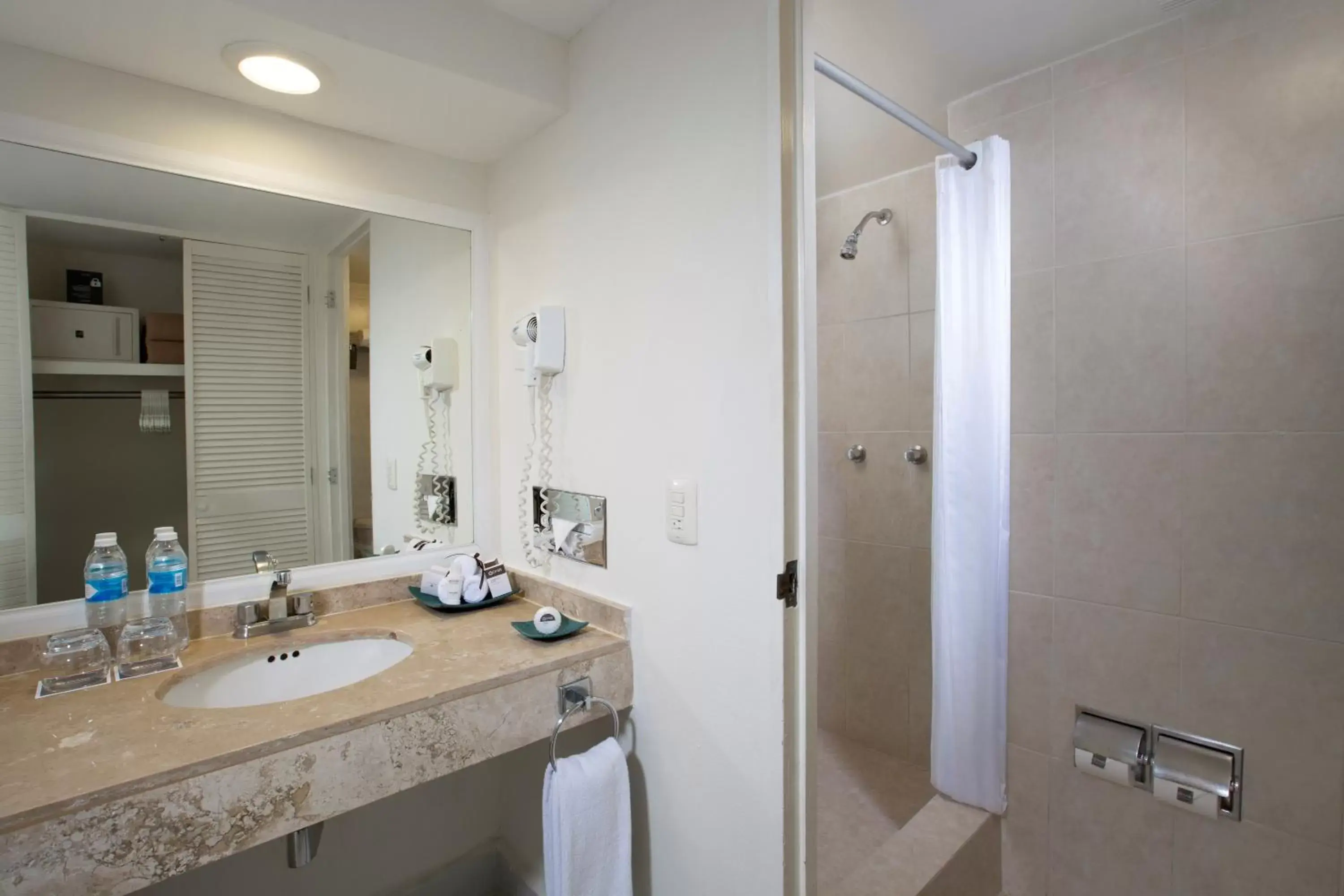 Bathroom in Grand Oasis Palm - All inclusive