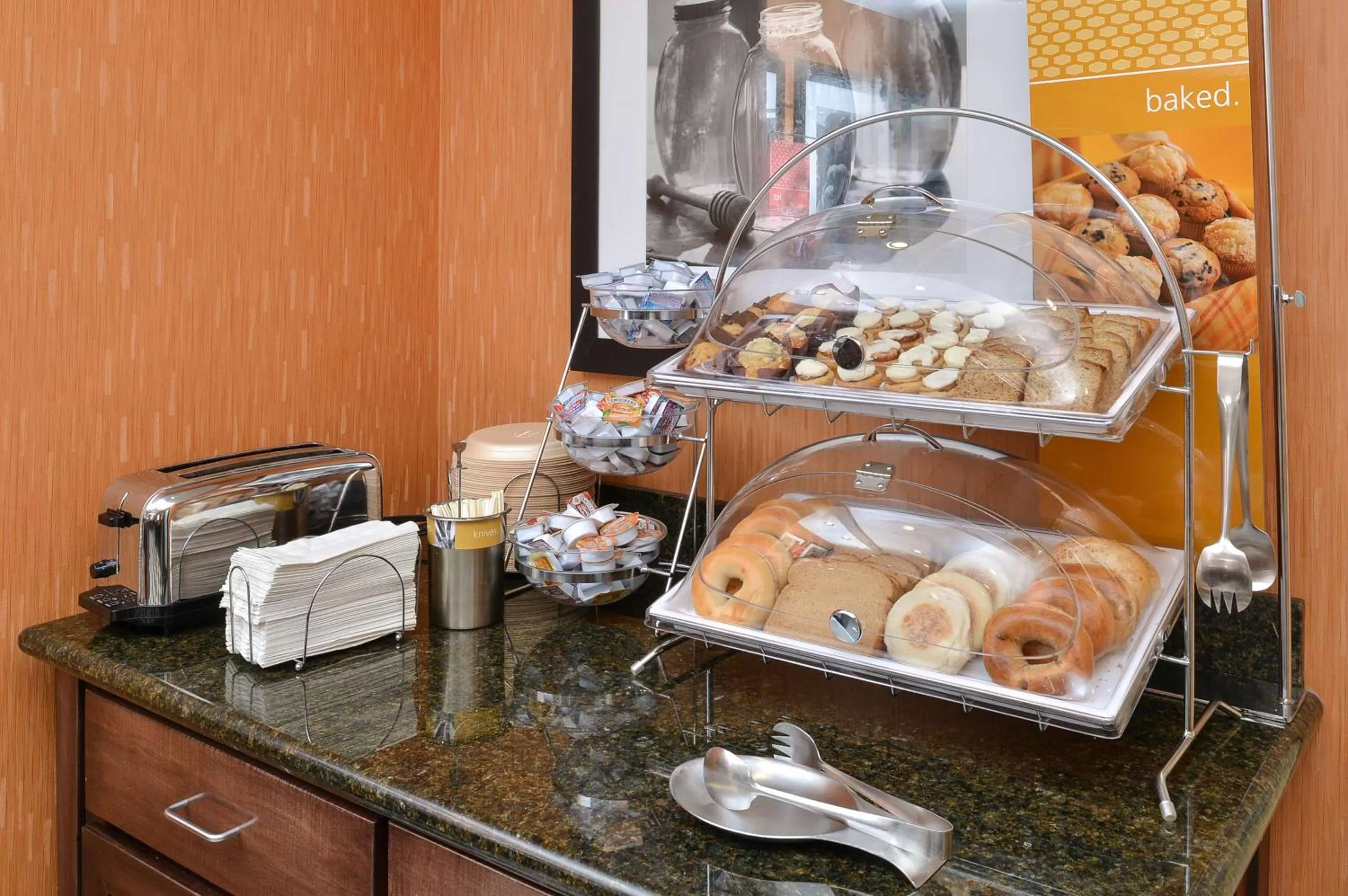 Dining area in Hampton Inn Ottumwa