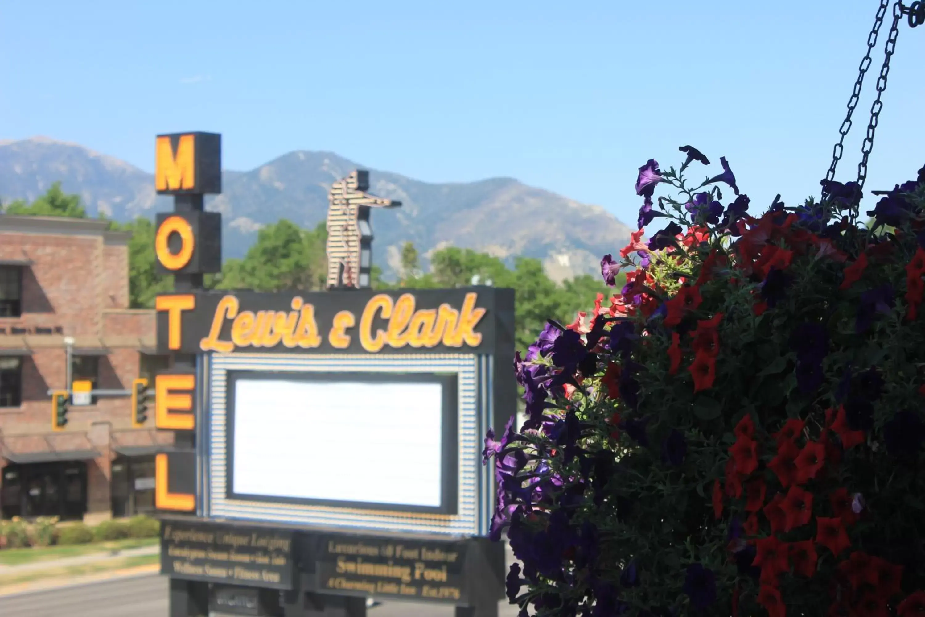 Logo/Certificate/Sign in Bozeman Lewis & Clark Motel