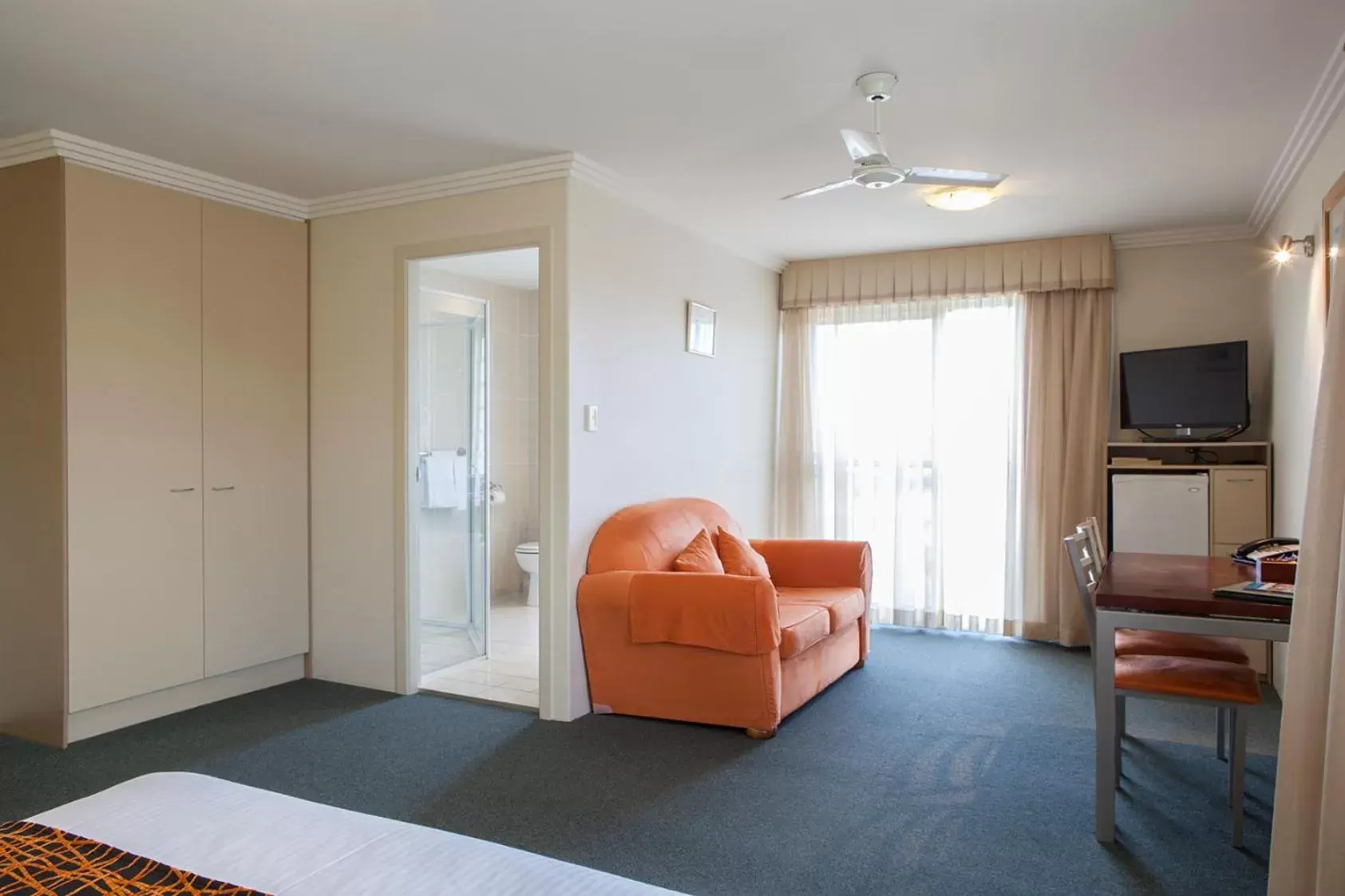 Living room, Seating Area in Mandarin Motel