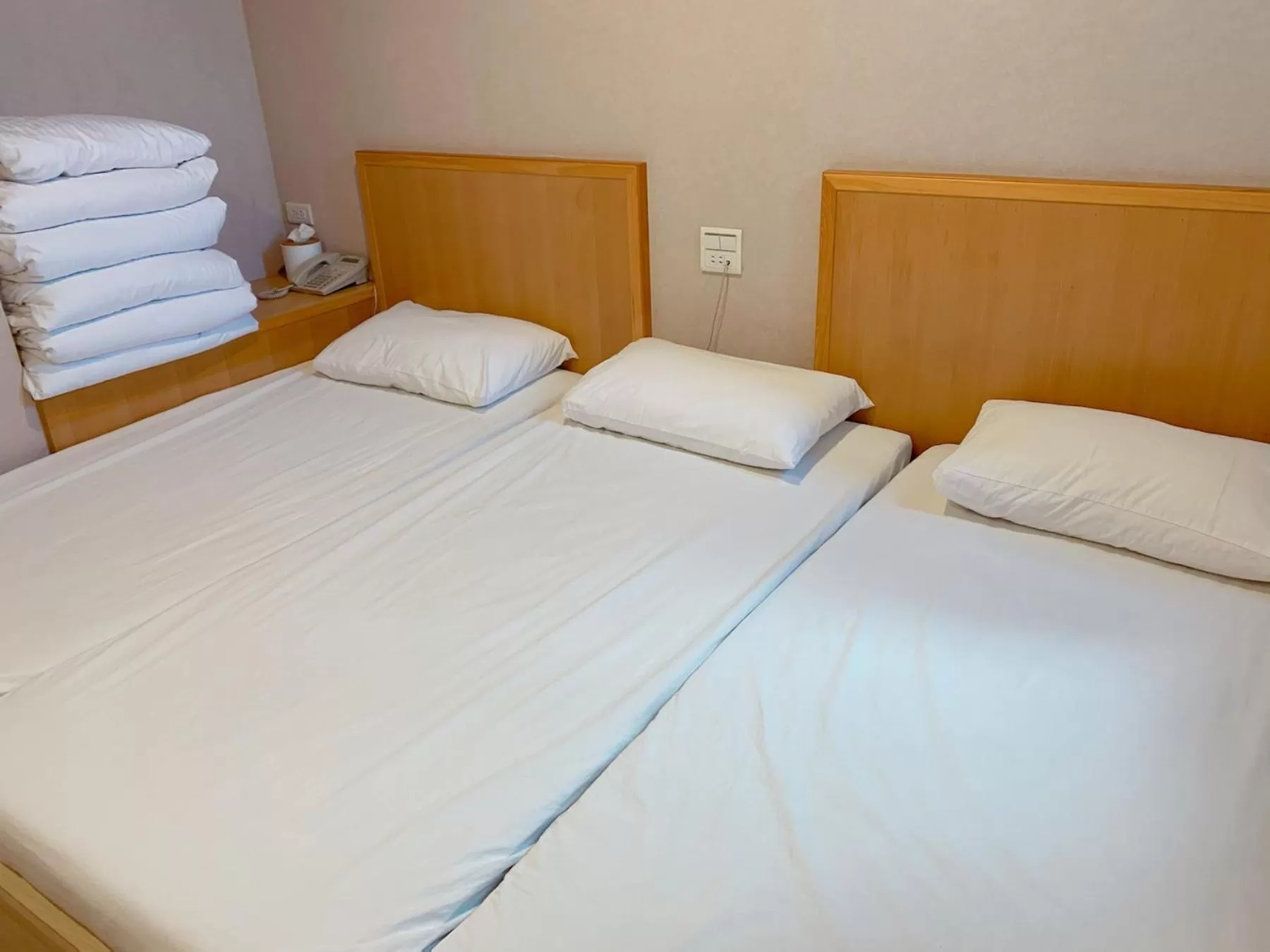Bed in XDZ Hotel