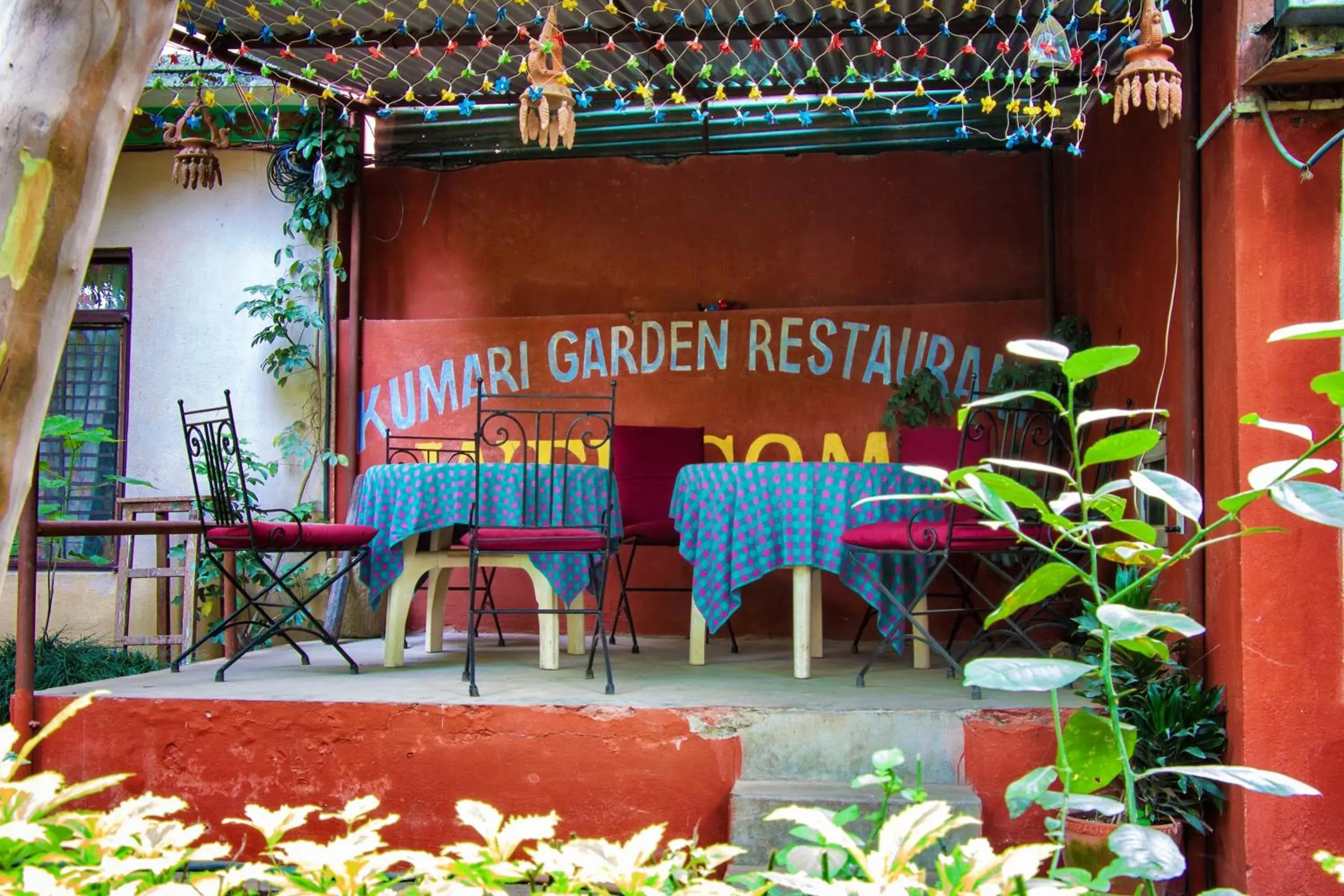 Restaurant/places to eat in Hotel Metropolitan Kantipur