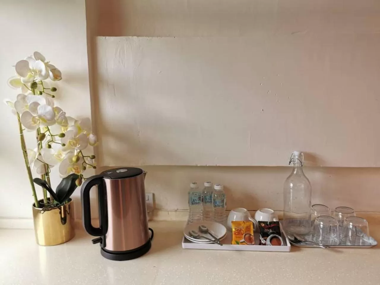 Coffee/tea facilities in Melang Inn