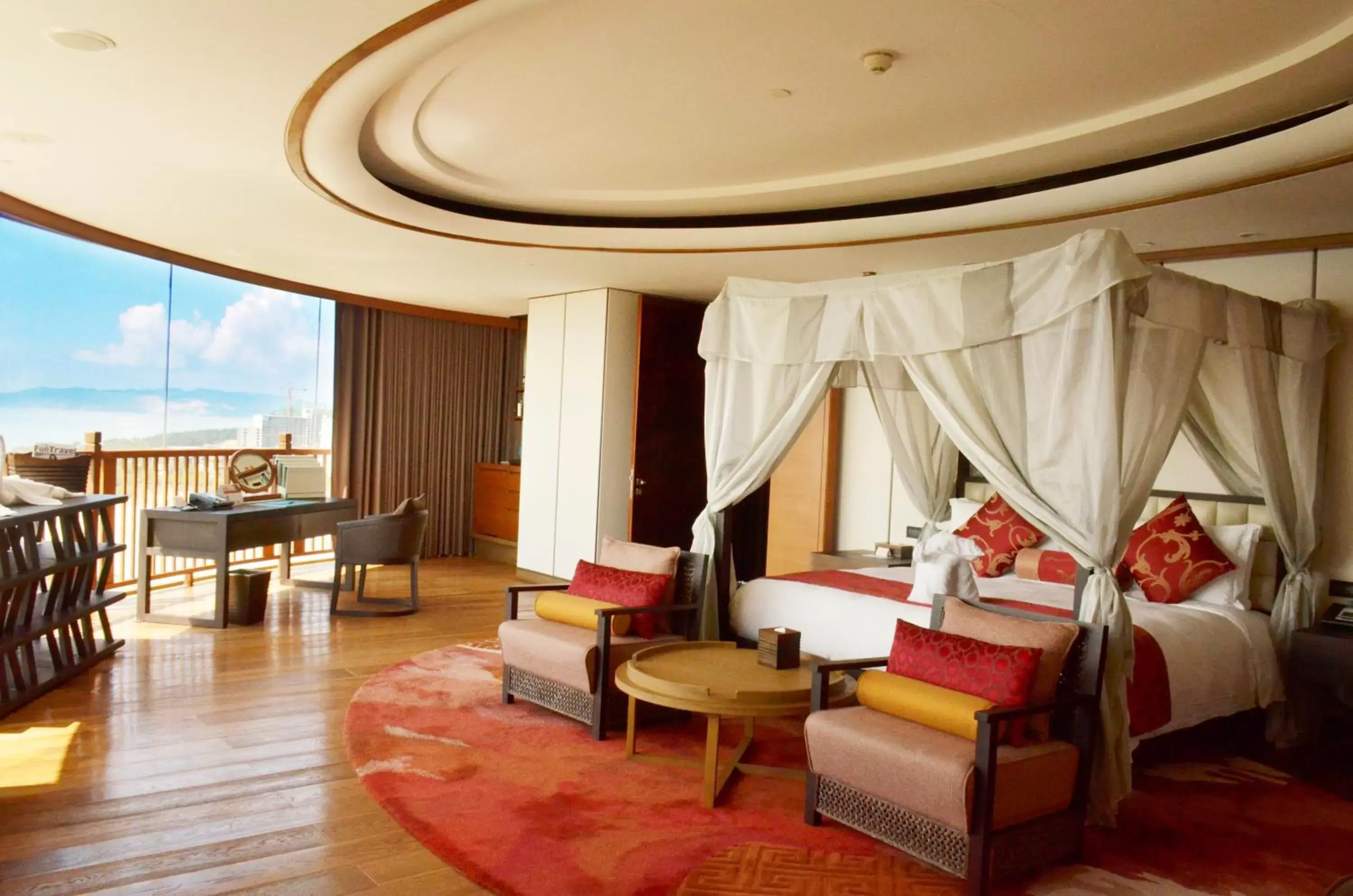 Bedroom, Seating Area in InterContinental Sanya Haitang Bay Resort, an IHG Hotel