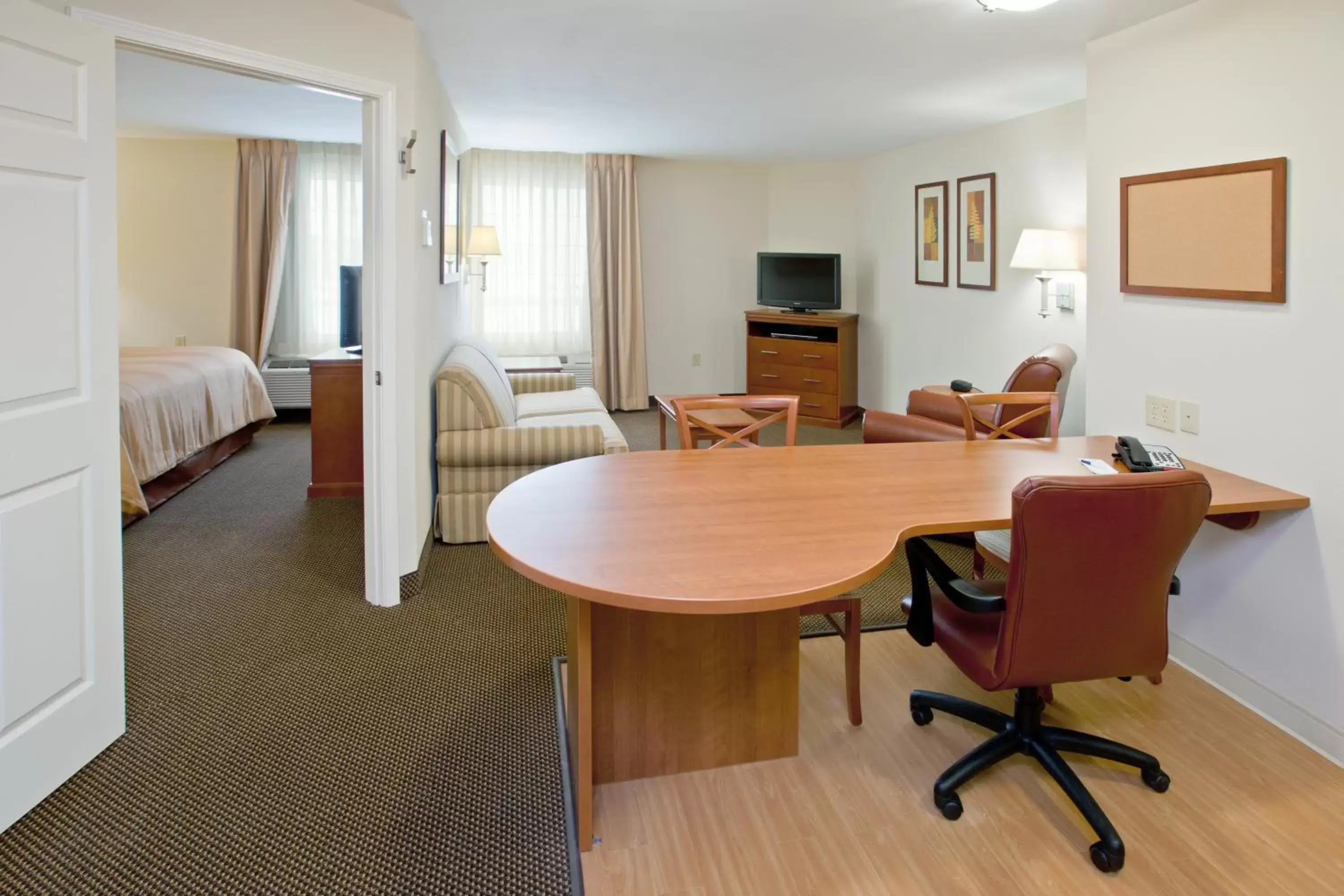 TV and multimedia in Candlewood Suites Radcliff - Fort Knox, an IHG Hotel