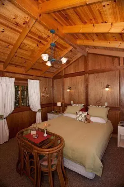 Bedroom, Bed in Tamborine Mountain Bed and Breakfast