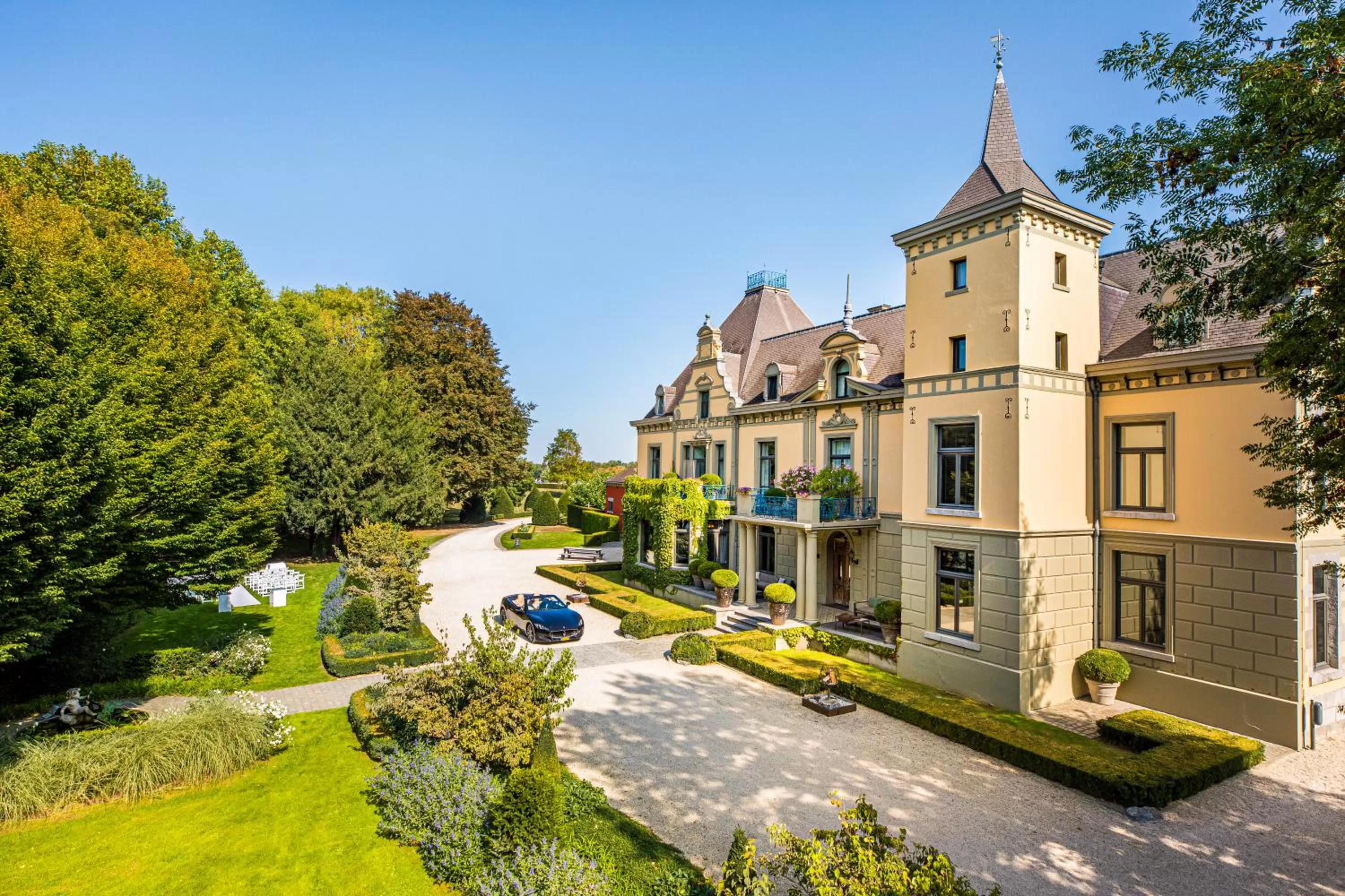 Property building in Landgoed Kasteel de Hoogenweerth