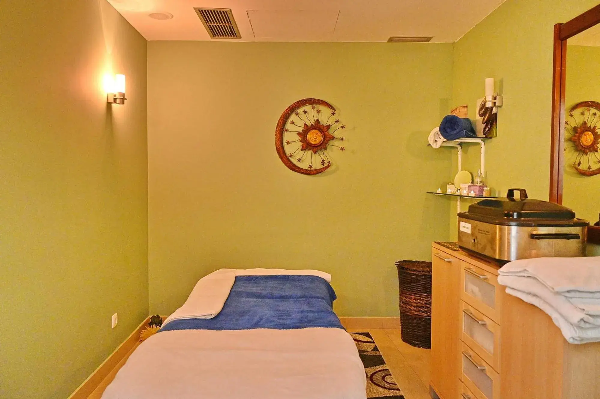 Massage, Bed in Boa Vista Hotel & Spa - Adults Only