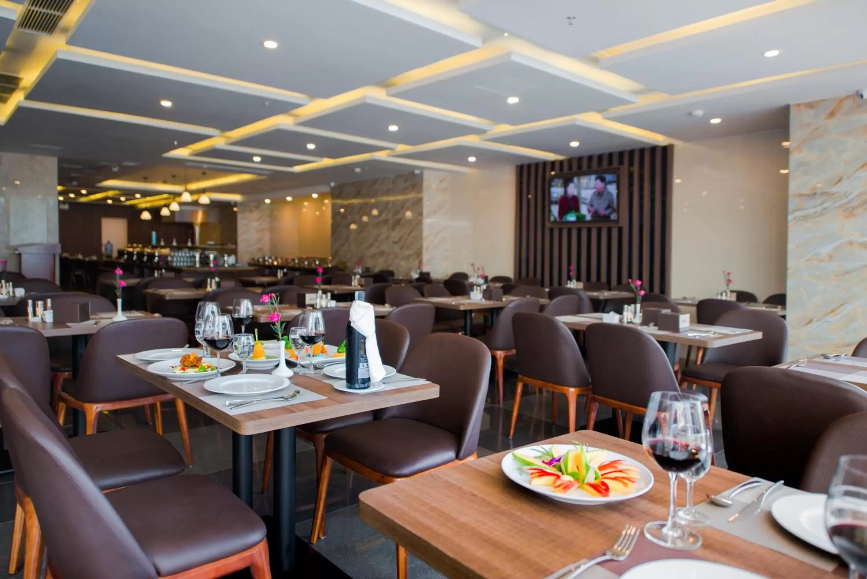 Restaurant/Places to Eat in Atlantic Nha Trang Hotel