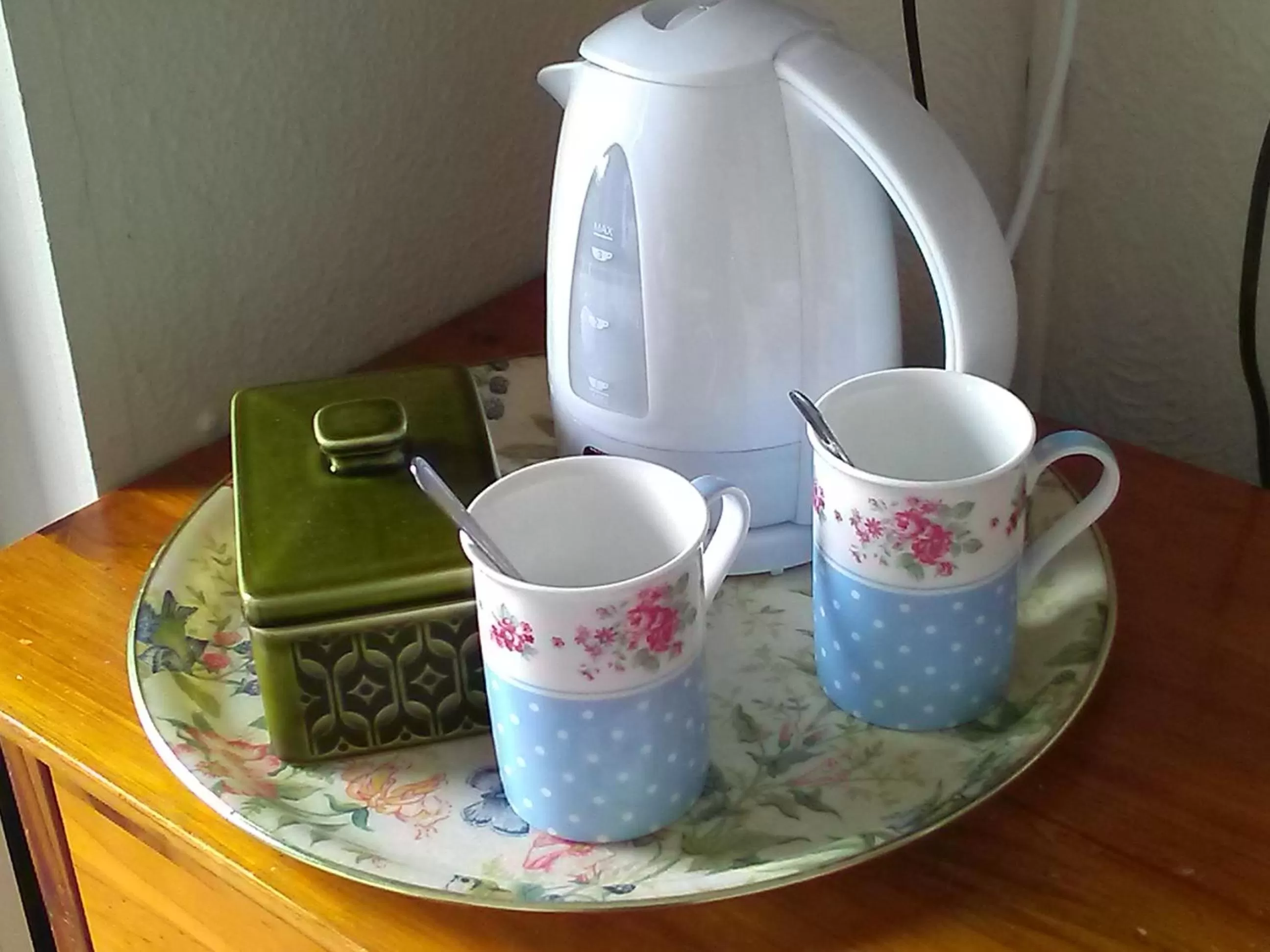 Coffee/Tea Facilities in The Iverna