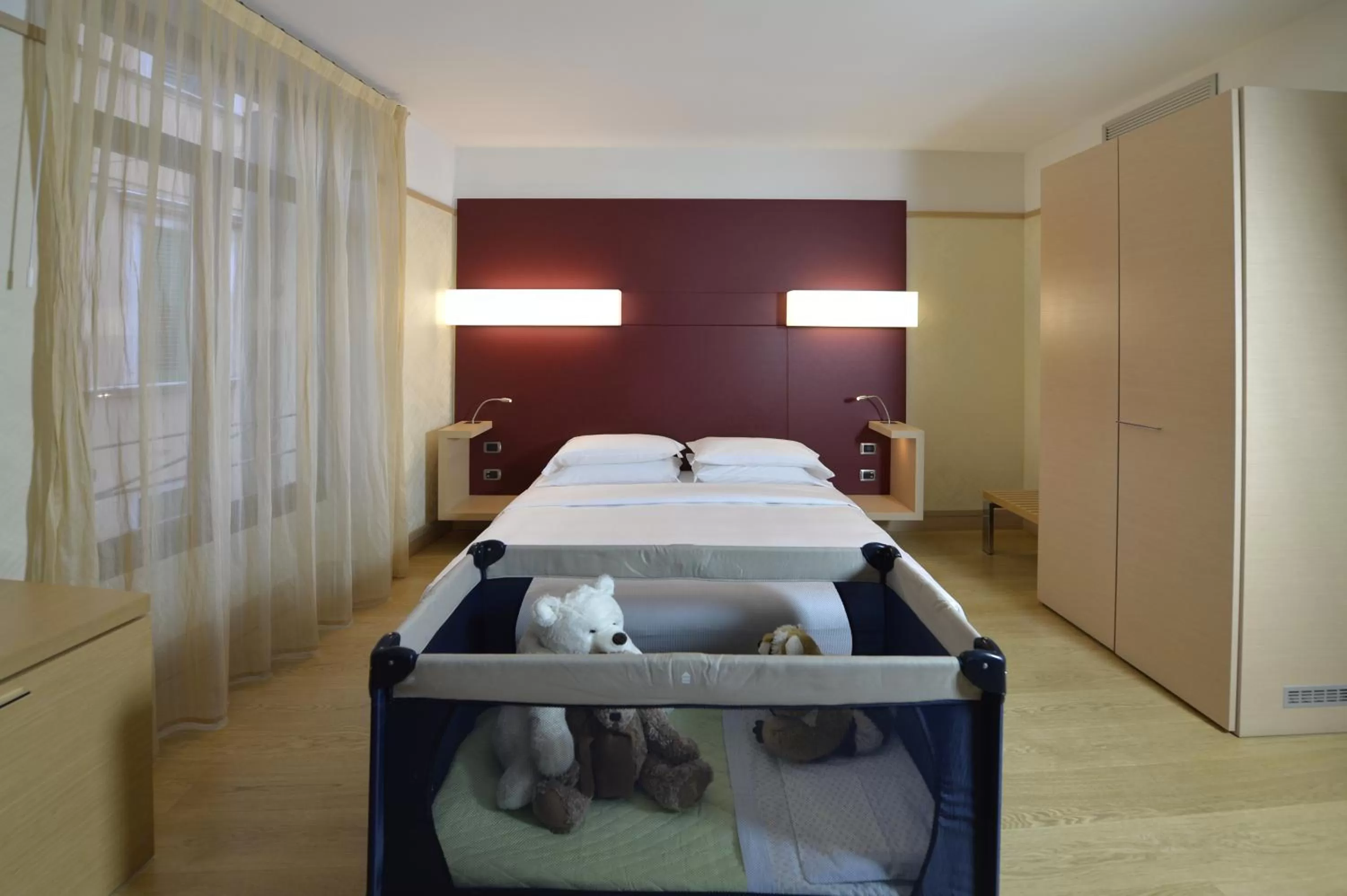 Bedroom, Bed in Best Western Hotel Armando