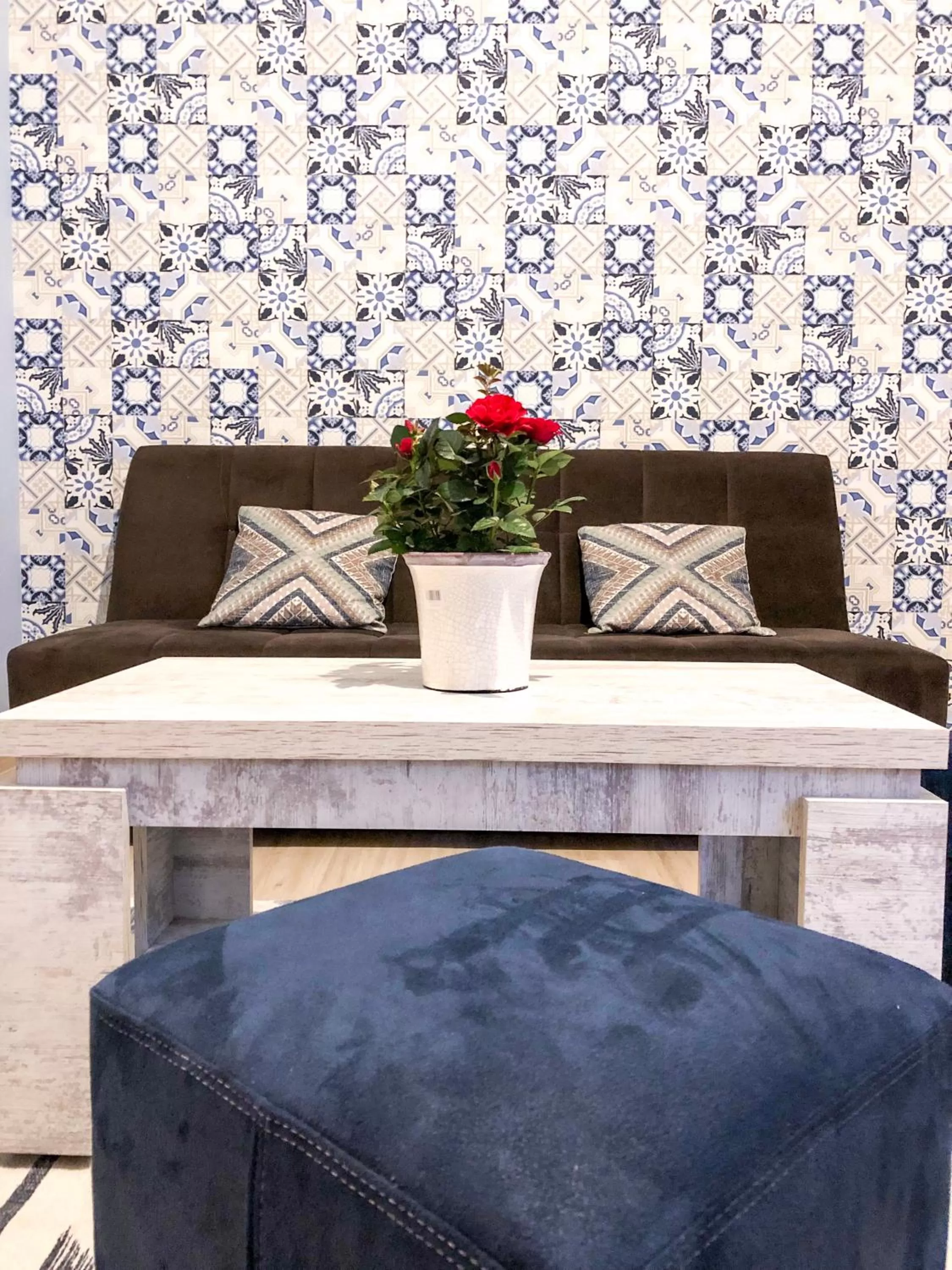 Living room in Check Point Hotel