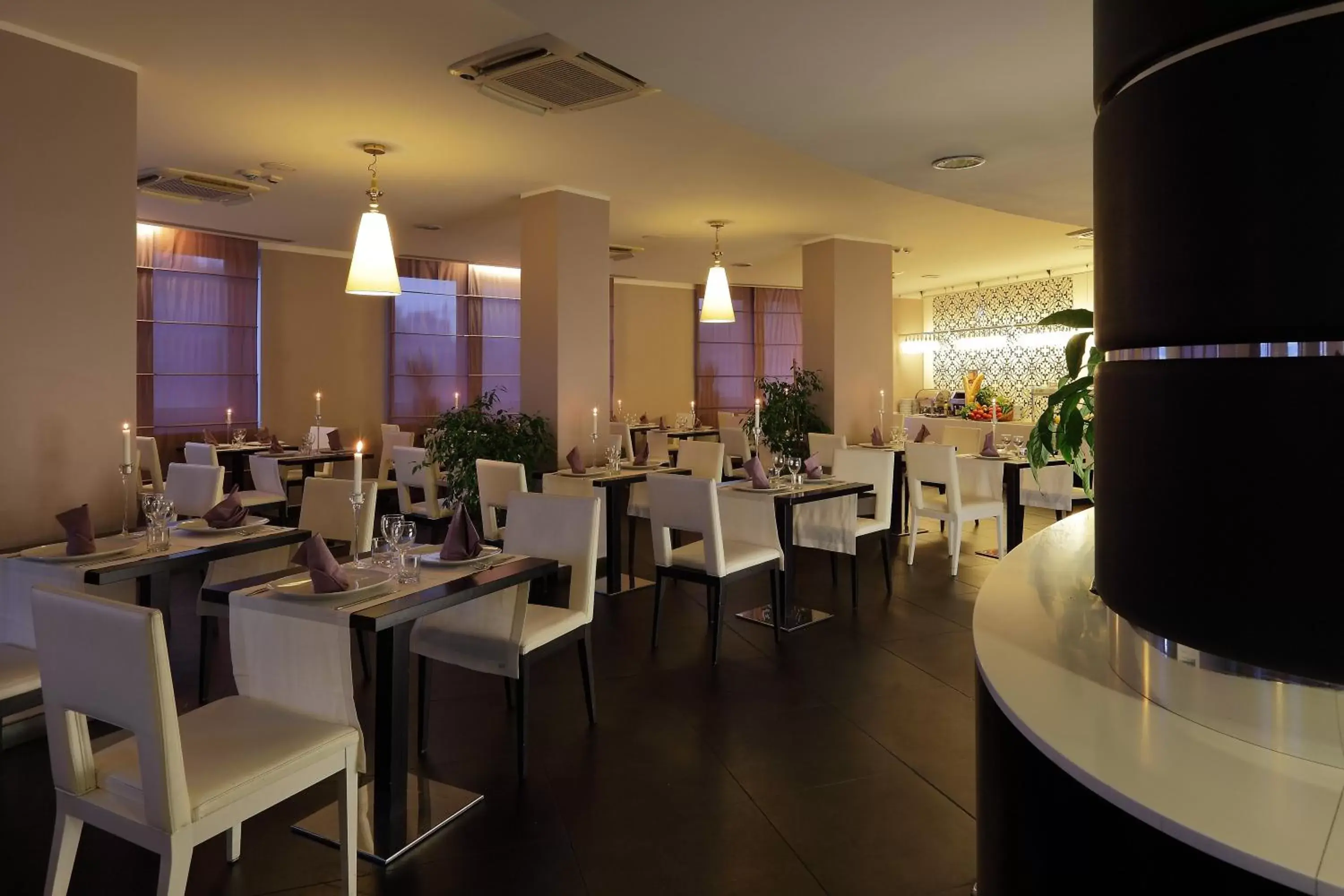 Restaurant/places to eat in Holiday Inn Genoa City by IHG Restaurant/places to eat in Holiday Inn Genoa City by IHG
