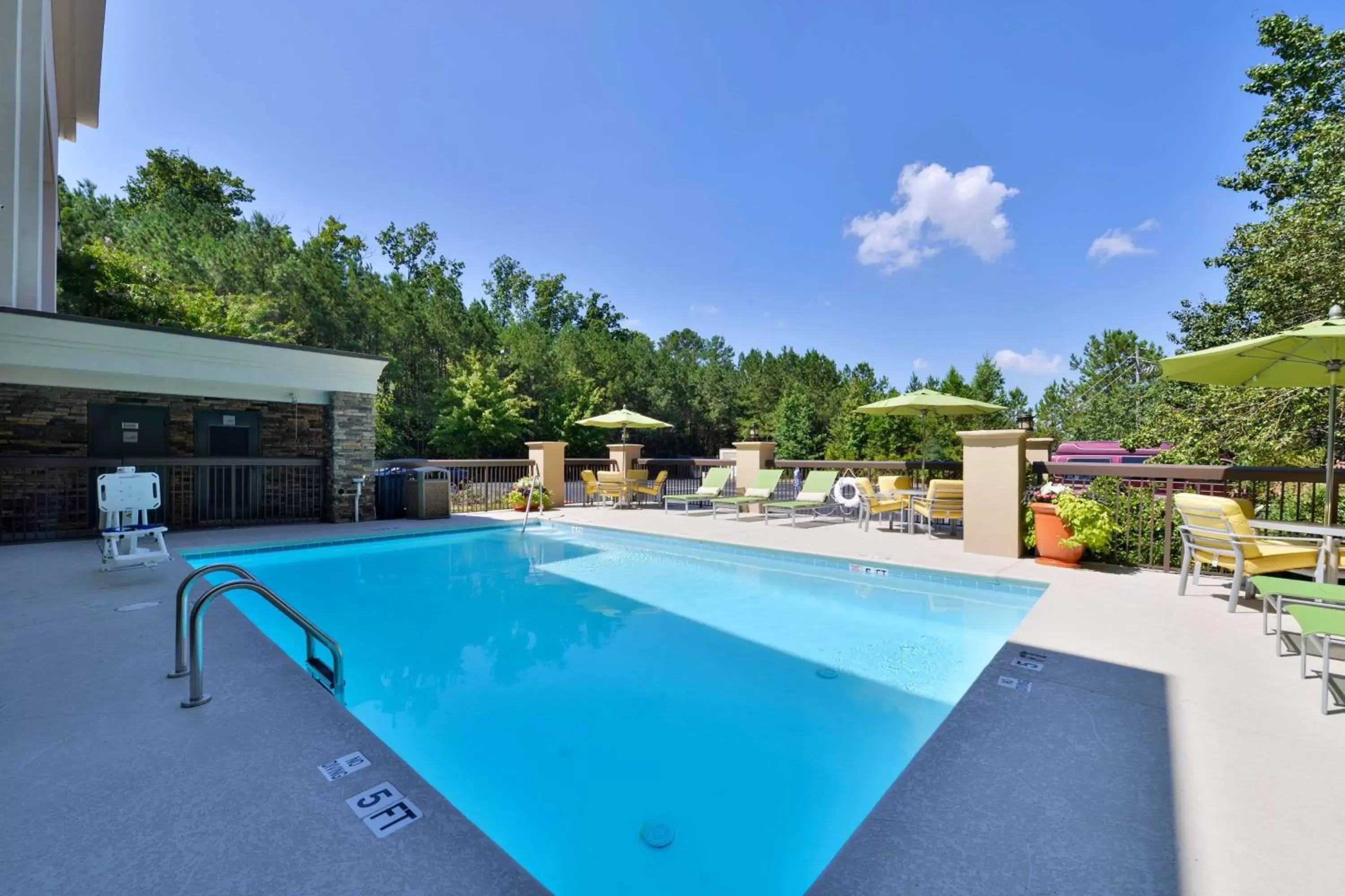 Pool view, Swimming Pool in Hampton Inn Cartersville