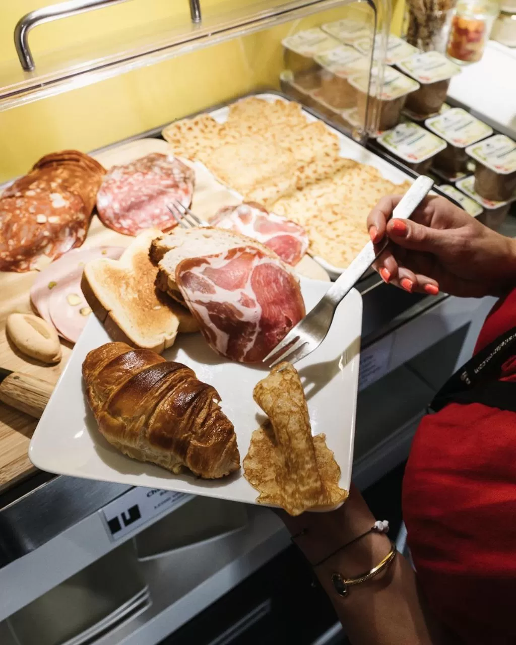 Food and drinks in Urban Style HOTEL LES FLEURINES